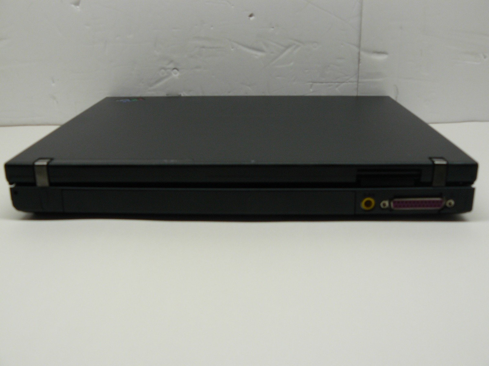 Windows XP Laptop – IBM Thinkpad R51 – Pentium M 1.7GHz, 512MB RAM, 32GB SSD