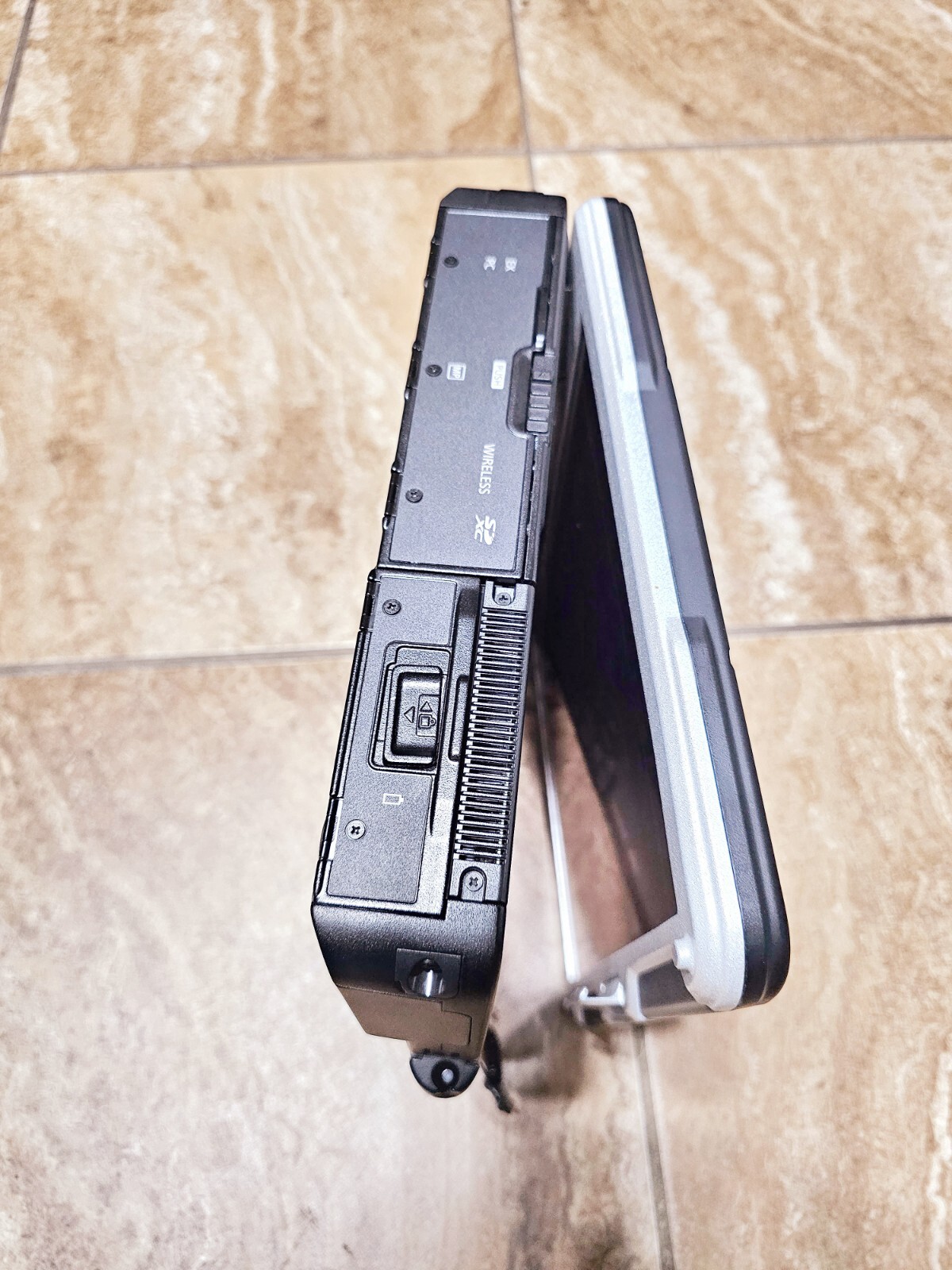 Panasonic ToughCF-31 MK5, i5-5300U @ 2.30GHz/16GB/1TBSSD/Win 10P64B,4G LTECAMGPS