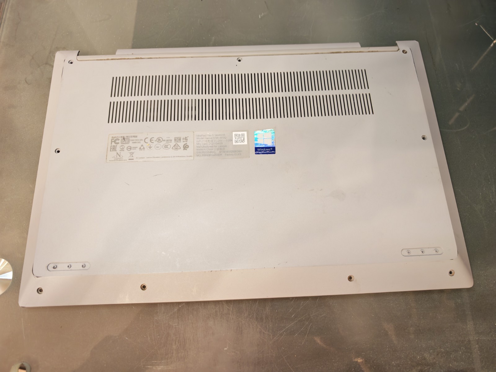 LENOVO FLEX 5 5-14ARE05 5-14IIL05 5-14IT BOTTOM CASE SCB0R75361