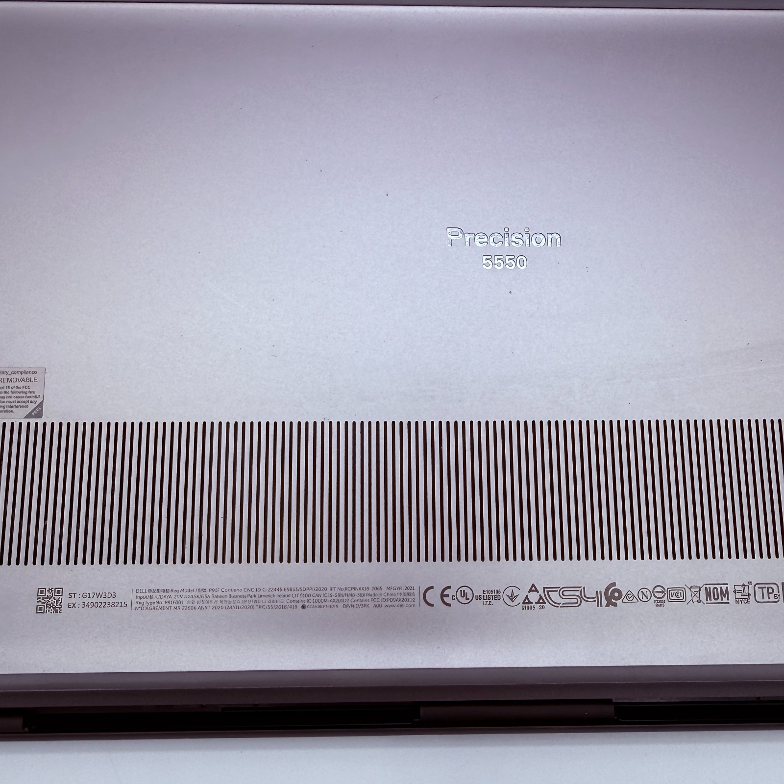 Dell Precision 5550 15 TOUCH i7-10875H 2.30 GHz 32GB 1TB Quadro T2000 Max-Q Good
