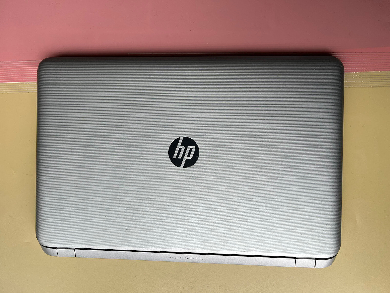 17″ HP Pavilion AMD A8 2GB RAM 0GB HDD PARTS OR REPAIRS