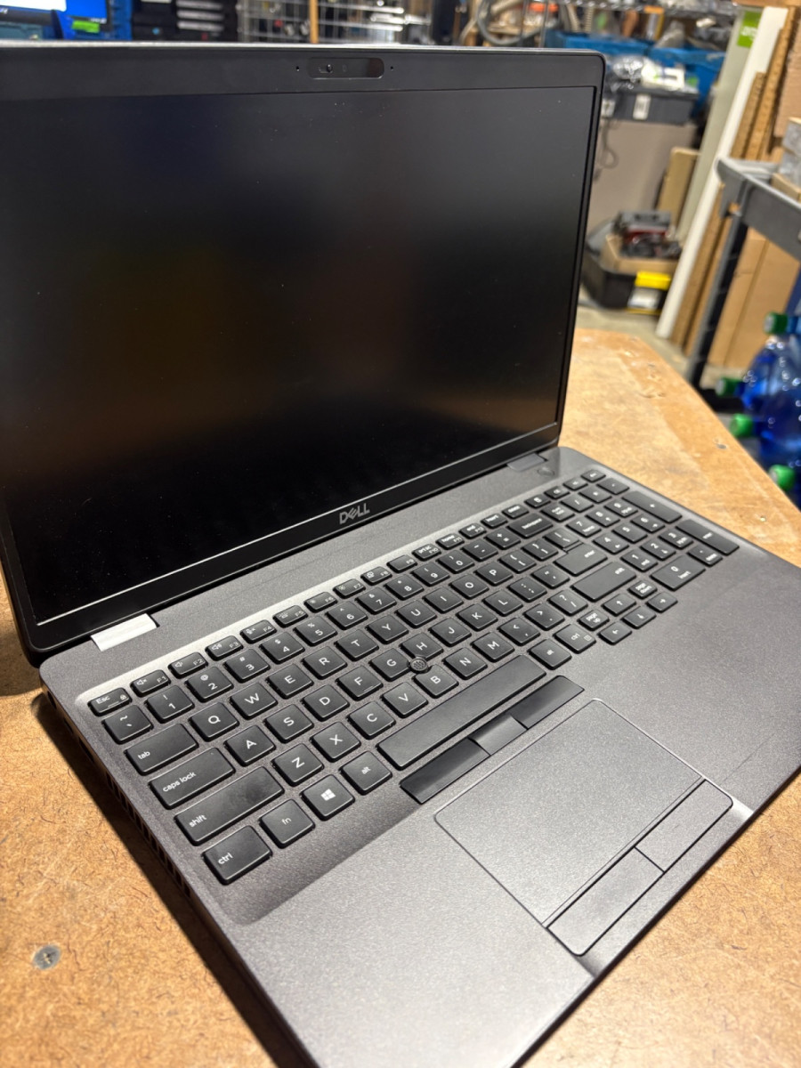 Dell Latitude 5500 15.6″ FHD i5-8365U 16GB RAM 256GB SSD No Charger/No OS READ