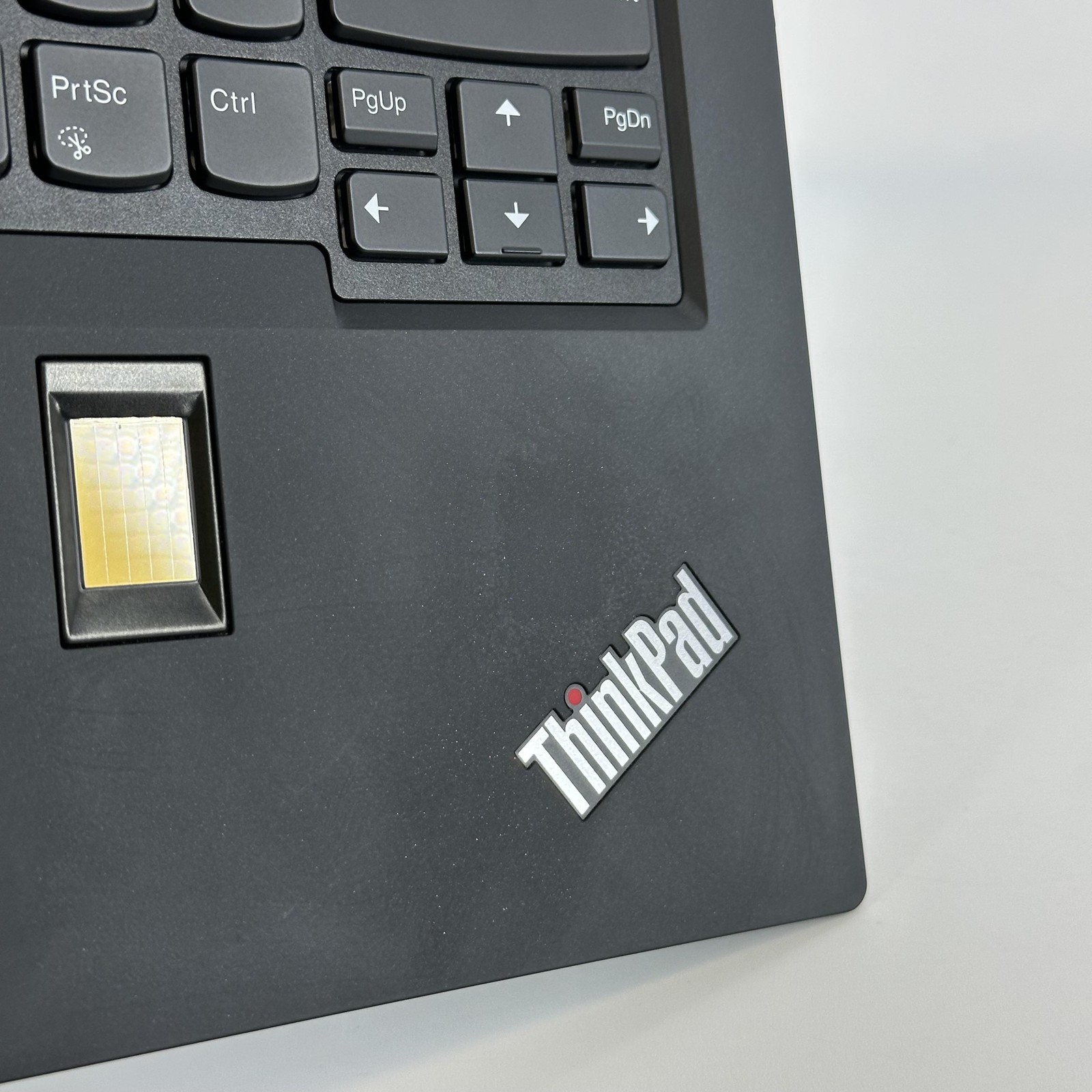 Lenovo ThinkPad T490 14 Black FHD i7-8565U 1.80GHz 16GB 512GB SSD Very Good