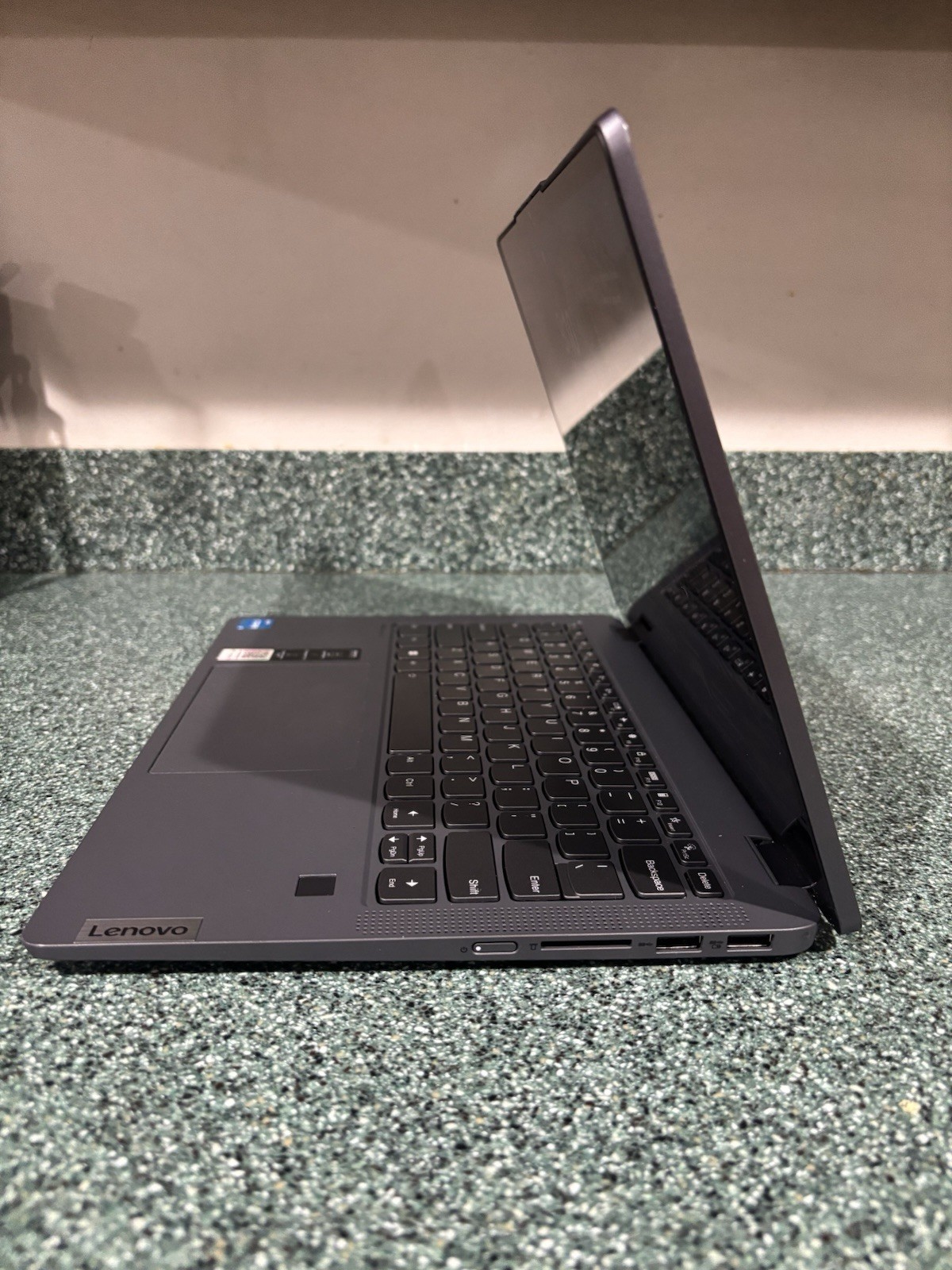 Lenovo Flex 5i 14″ FHD Touchscreen 2-in-1 Laptop Intel Core i3-1215U 8GB Memory