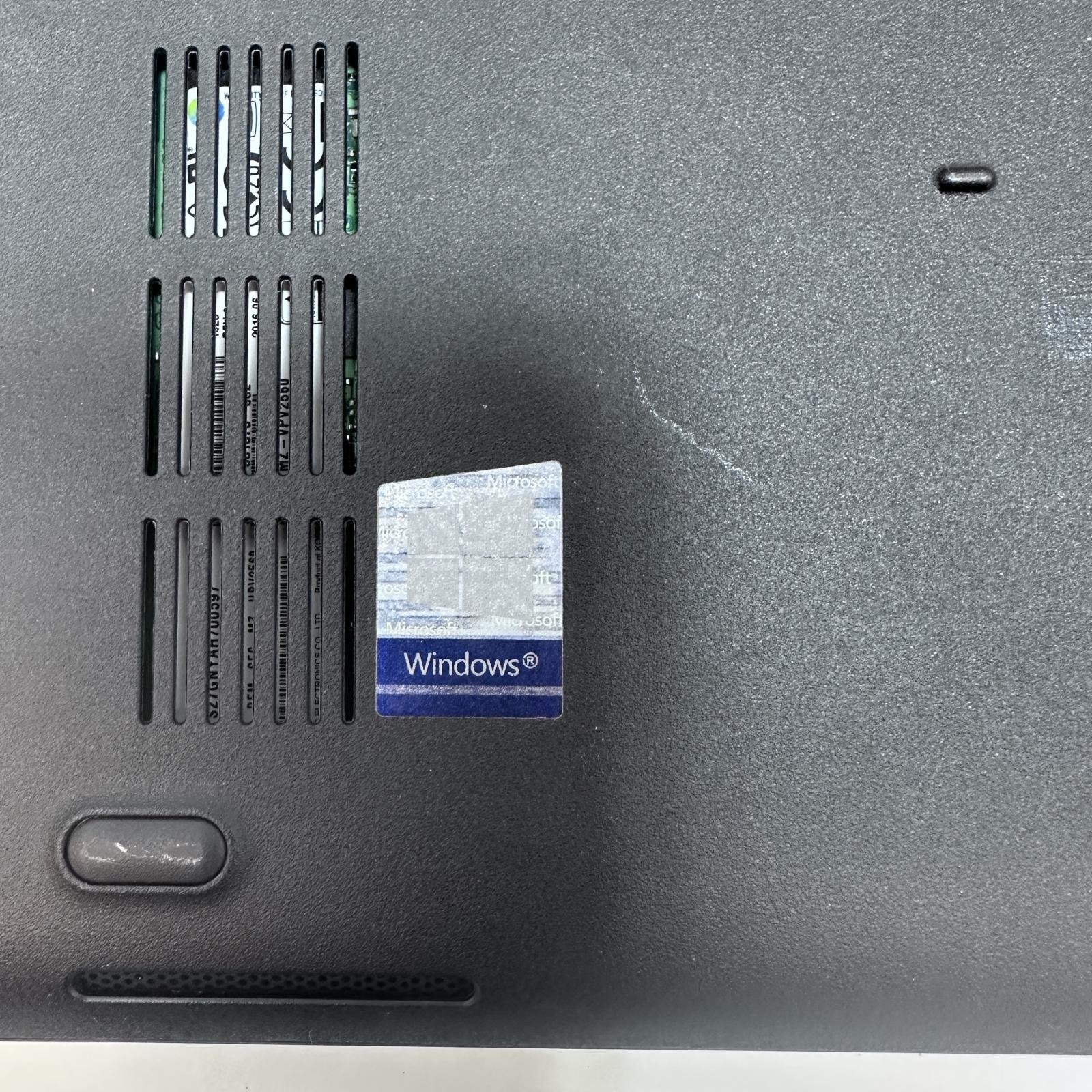 Dell Latitude 5400 Laptop, 14″ FHD, i5-8265U, 8GB RAM, 256GB SSD, Win 11