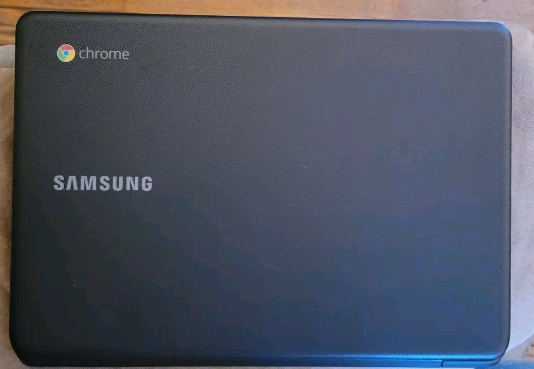 Samsung Chromebook 3 XE500C13 11.6in. (16GB, Intel Celeron N, 2.48GHz, 2GB)…