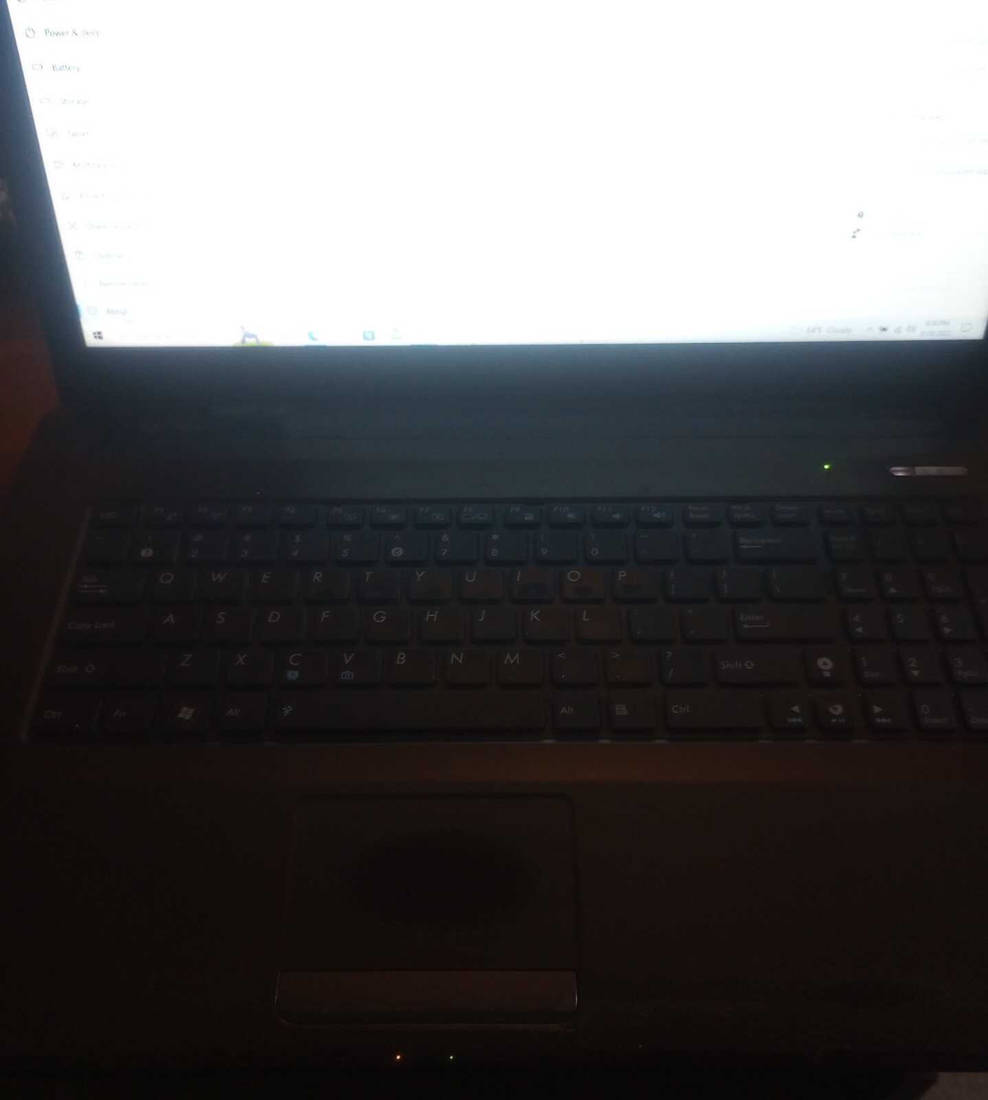 Asus laptop Intel(R) Core(TM) i3 CPU M370 @ 2.40GHz 2.40 GHz WORKS! LT DAMAGE!