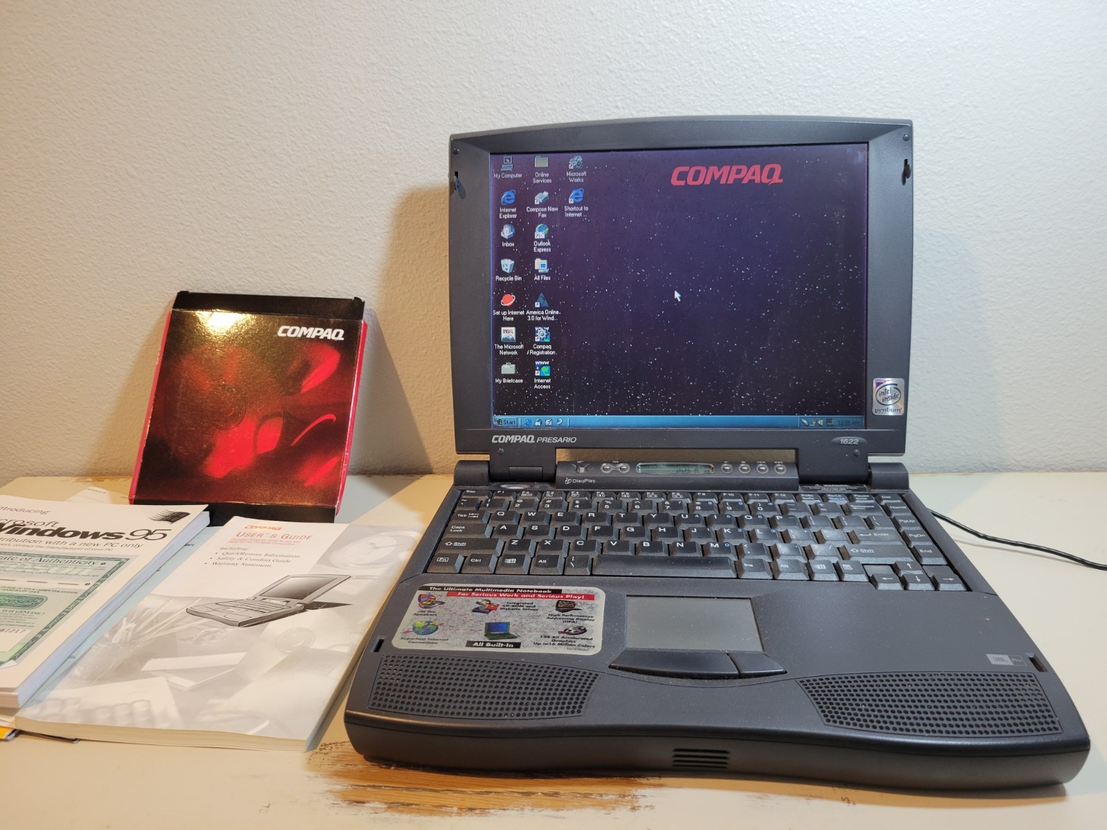 Vintage Compaq Presario 1622 Pentium W Restore CD Manual Microsoft 95 Excellent