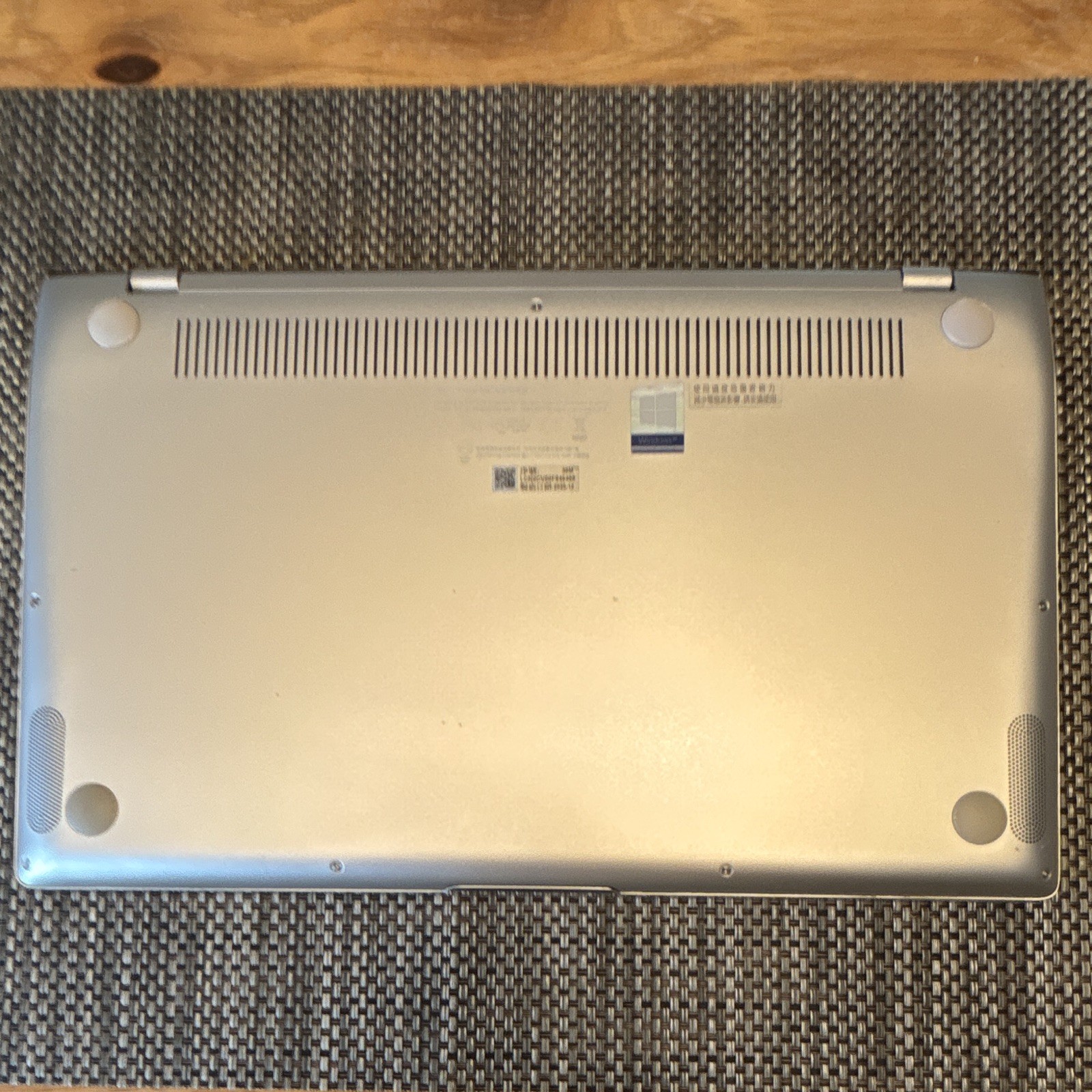ASUS ZenBook 14 UX425JA 14” i7-10810U 32GB RAM 512GB SSD Windows 10 Laptop（04）