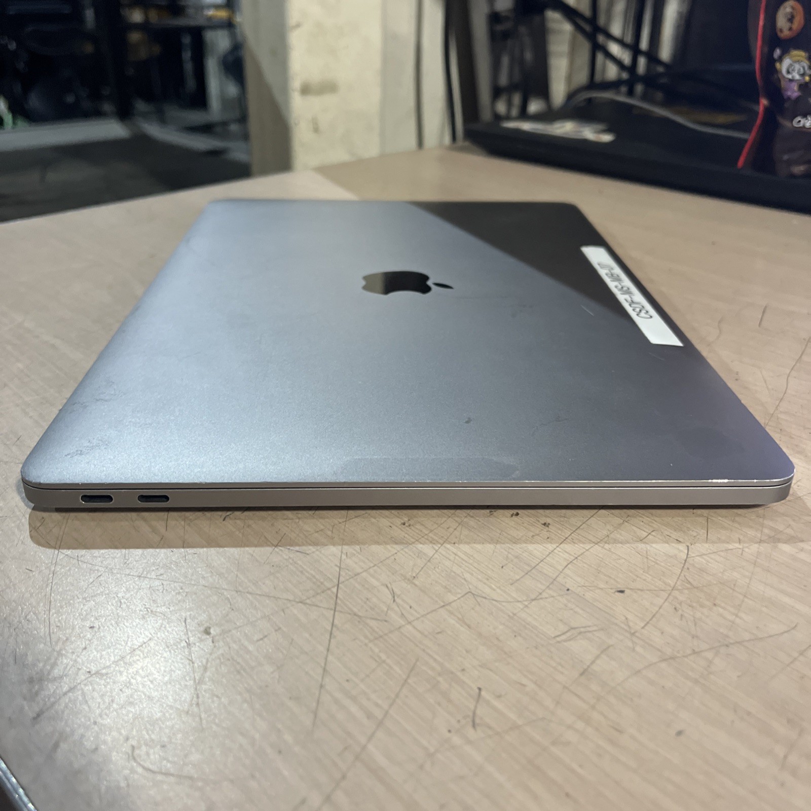 APPLE MACBOOK PRO 13″ MID-2017 CORE I5-7360U 2.3GHZ 8GB RAM NO HD :