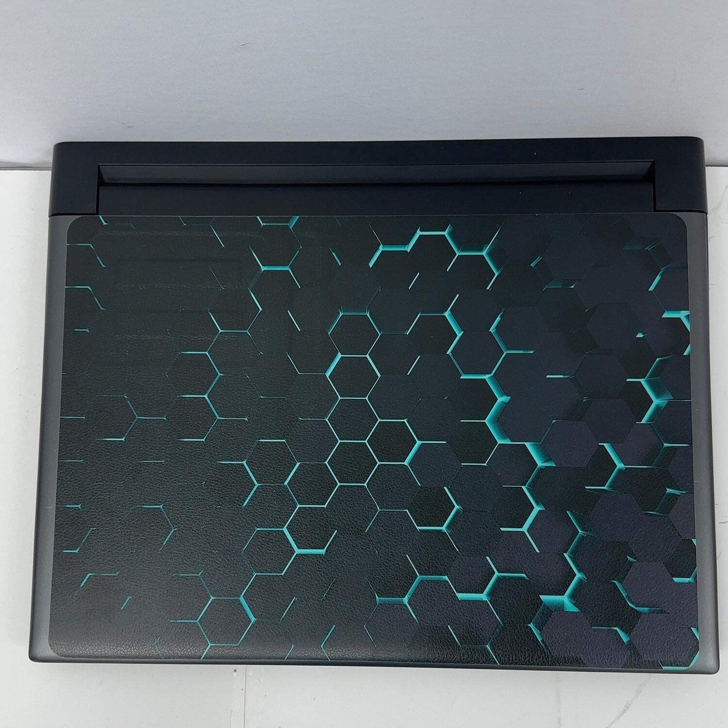 Alienware M16 M16R1 16″ i7-13700HX 5.0GHz 32GB RAM 2TB SSD GeForce RTX 4070