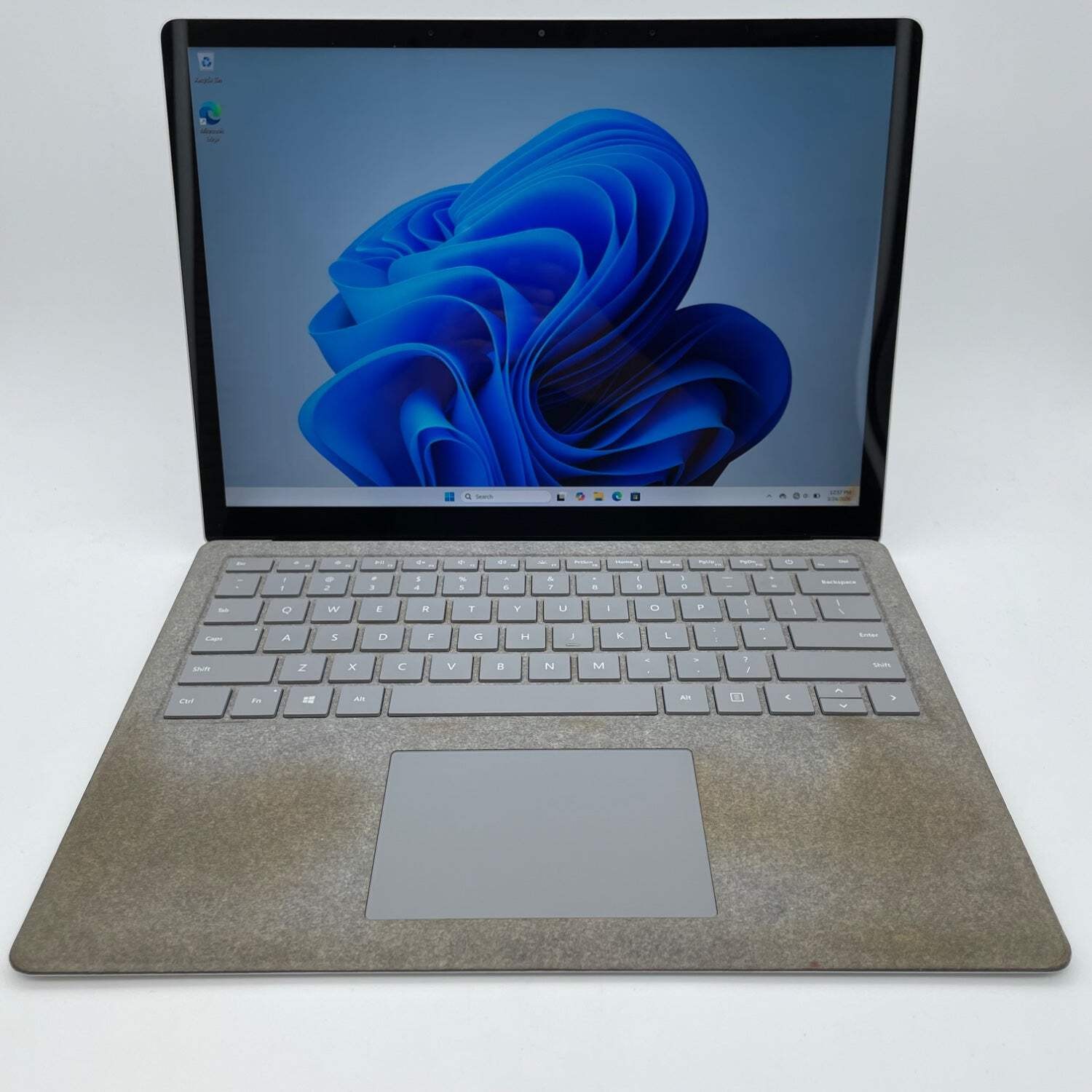 Broken Microsoft Surface Laptop 2 1769 13.5″ i5-8250U 1.6GHz 8GB RAM 128GB SSD