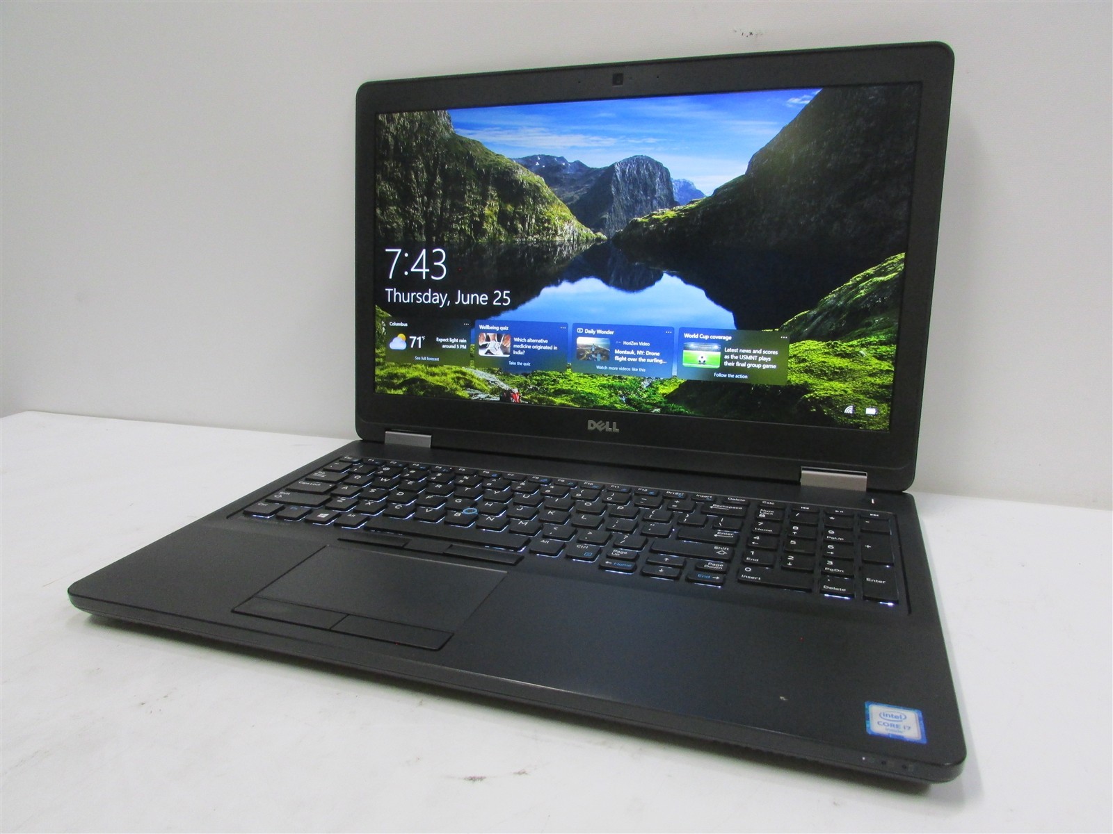 Dell Precision 3510 i7-6700HQ 2.6GHz 8GB RAM 256GB 15.6″ Windows 10 Pro SPOTS