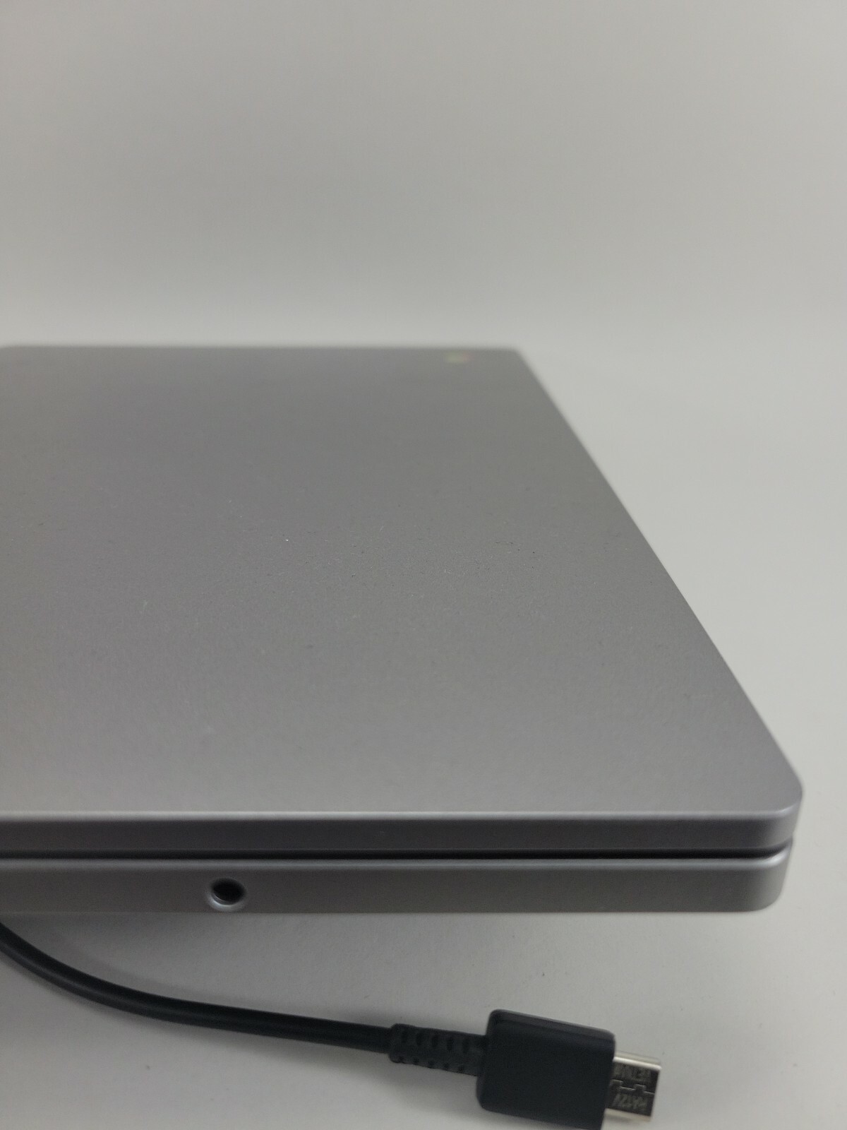 Samsung Chromebook 4 11.6″ (32 GB, Intel Celeron Processor N4000, 1.10 GHz, 4 GB