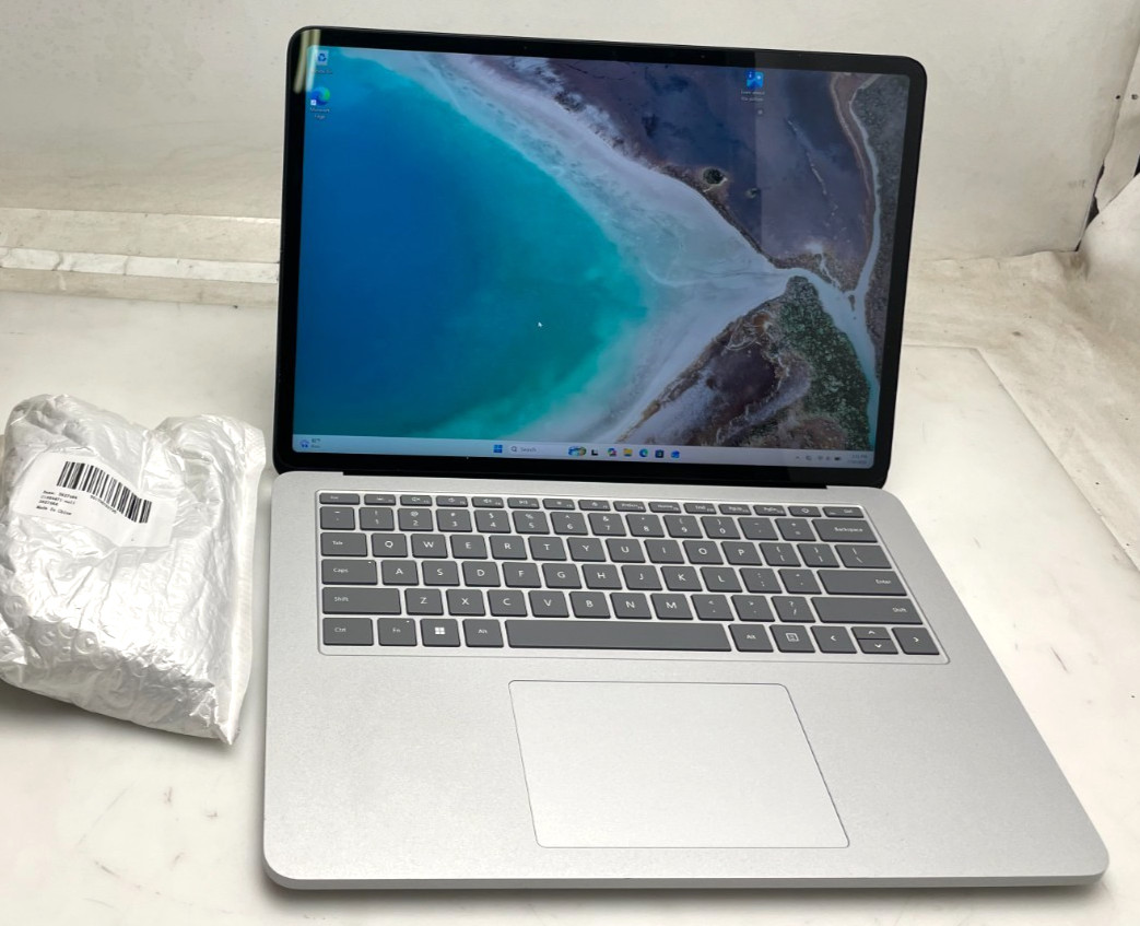 Microsoft Surface Laptop Studio 1964 14.4″ TCH 32gb Ram 1TB SSD W11 RTX A2000