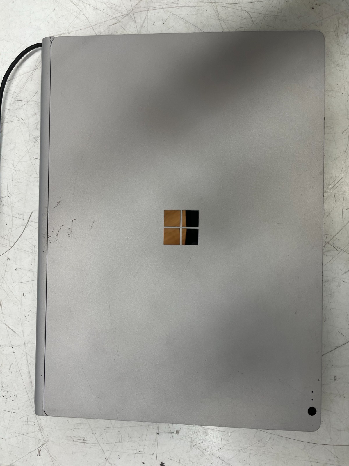 Microsoft Surface Book 1st Gen (i5-6300U;8GB RAM;128GB SSD) NO PERIPHERALS