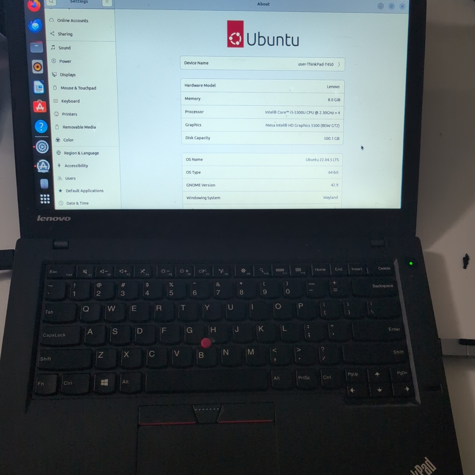 Lenovo ThinkPad T450 Core i5-5300U @ 2.30GHz 8GB RAM 500GB HDD Ubuntu