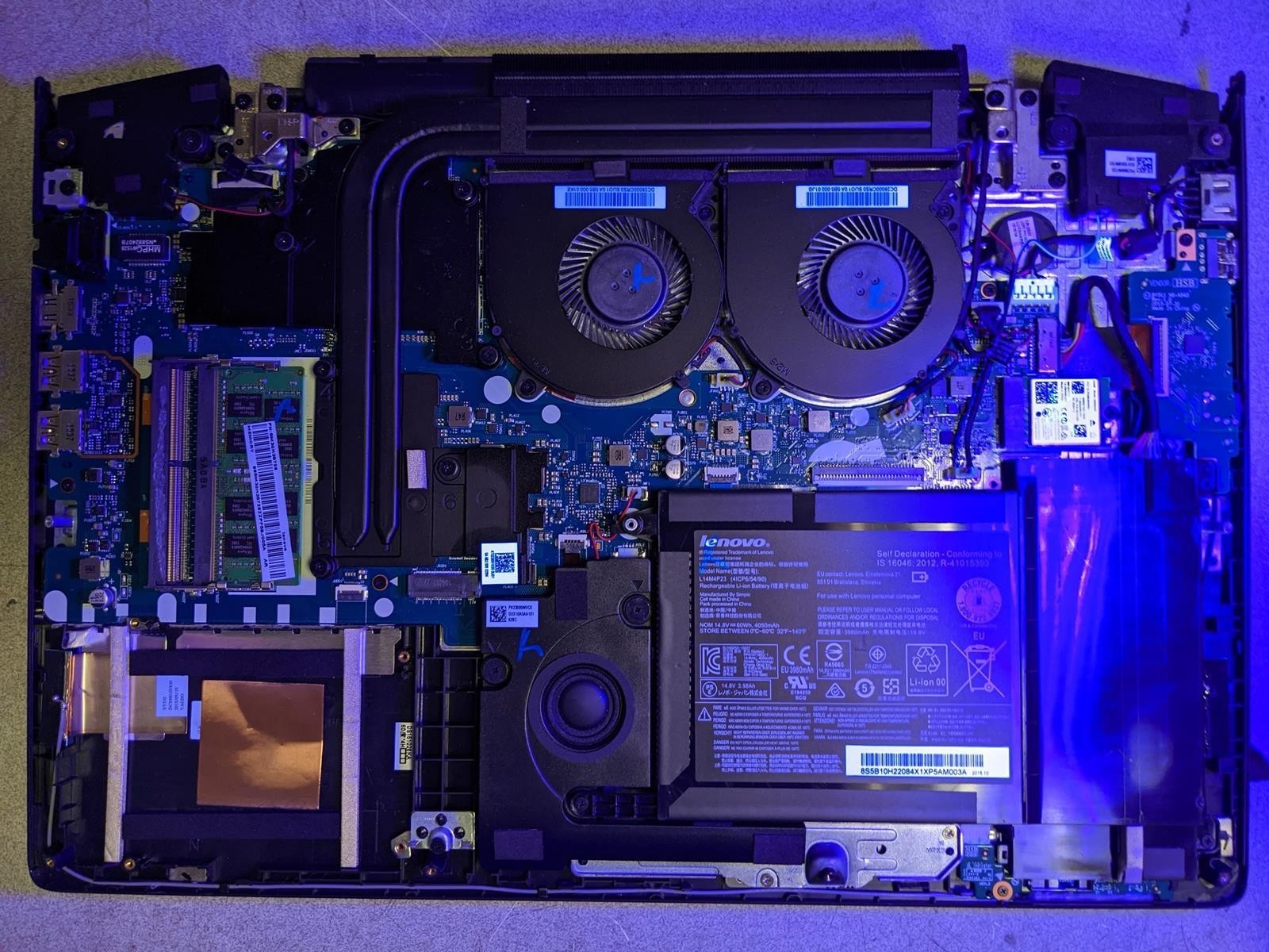 LENOVO Y700-15ISK i7-6700HQ @ 2.60GHz, 8GB RAM, NO HDD/OS