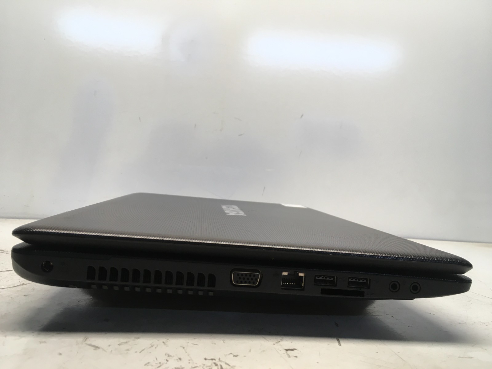 Toshiba Satellite C675-S7103 Intel Pentium Dual-Core B960 2.2GHz 4 GB NO HDD