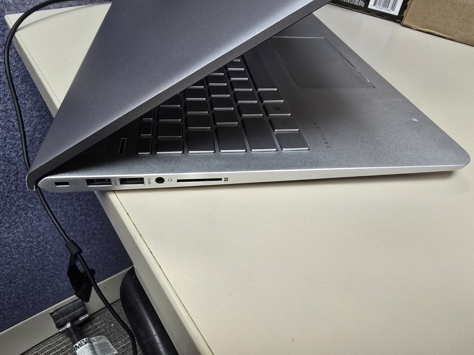 HP Pavilion 15-cc610ms Laptop 15.6 FHD Touchscreen/i5-8250U 1.60 GHz/8GB/1 TB HD