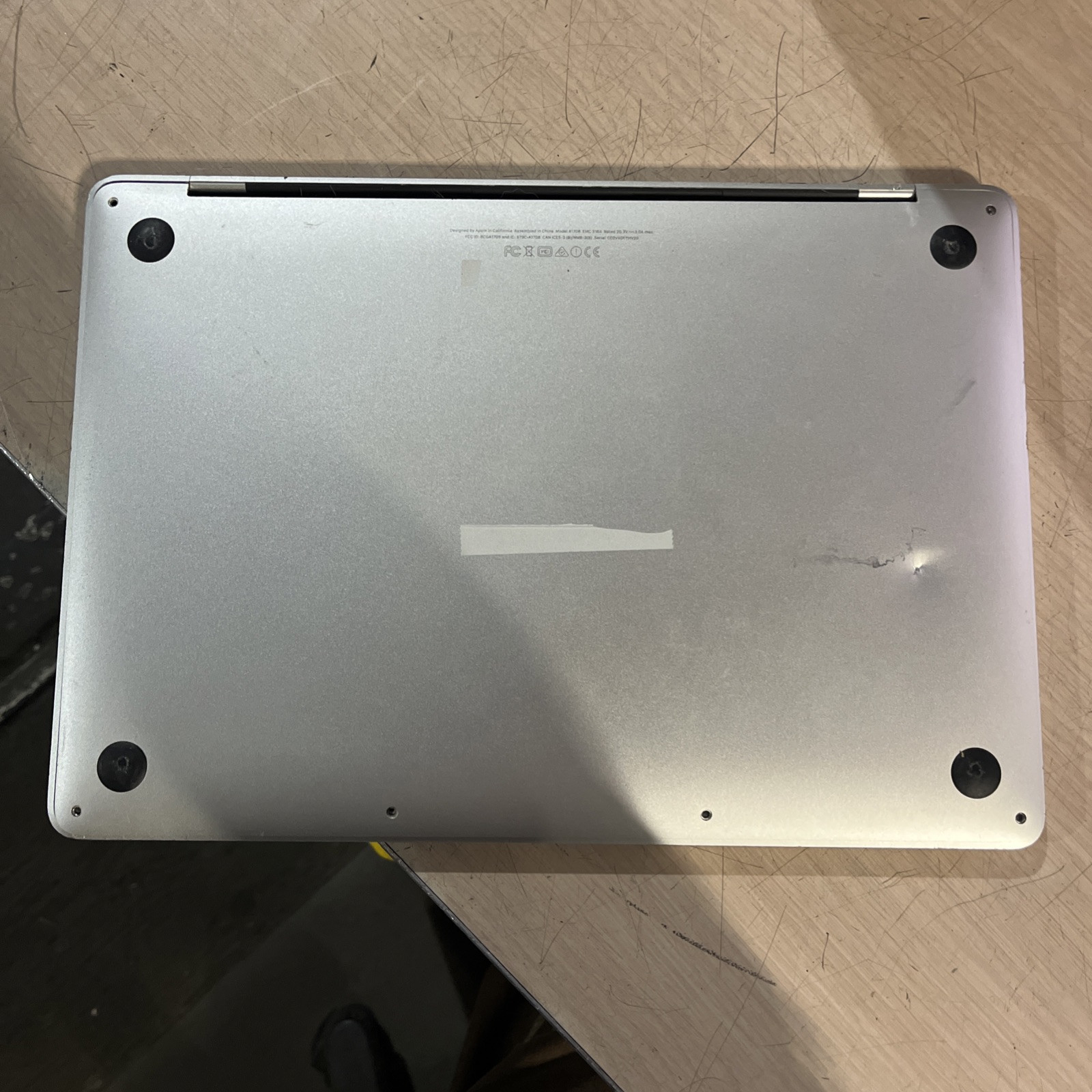 APPLE MACBOOK PRO 13″ MID-2017 CORE I5-7360U 2.3GHZ 8GB RAM NO HD .