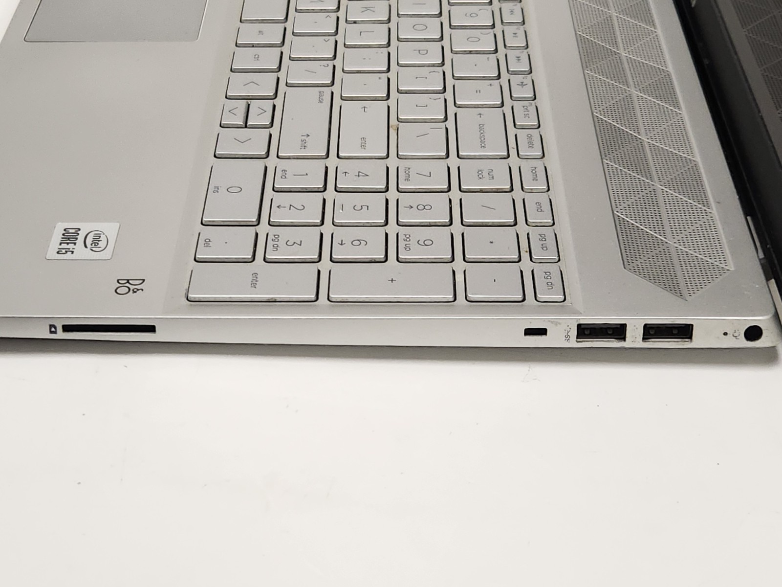 HP PAVILION 15-CS3153CL i5-1035G1 @ 1.00GHz 8GB RAM 256GB SSD W11P TOUCH + AC