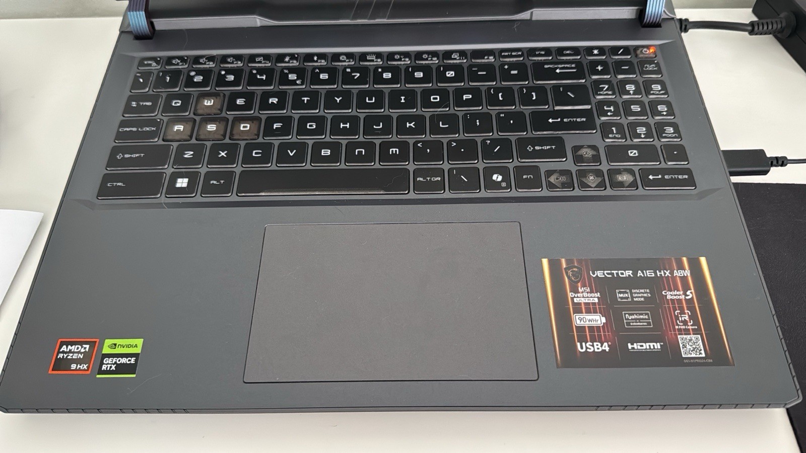 MSI Vector A16 HX A8W 16″