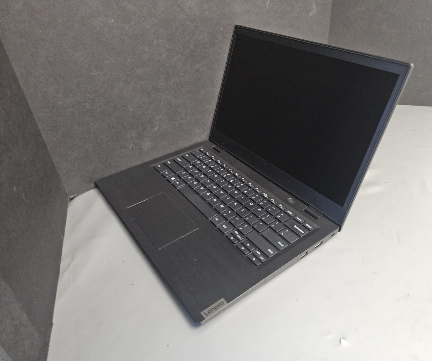 Lenovo Ideapad 14W, 81MQ, Touchscreen, AMD A6-9220C, 8GB Ram, 256GB, WIN 11 OS