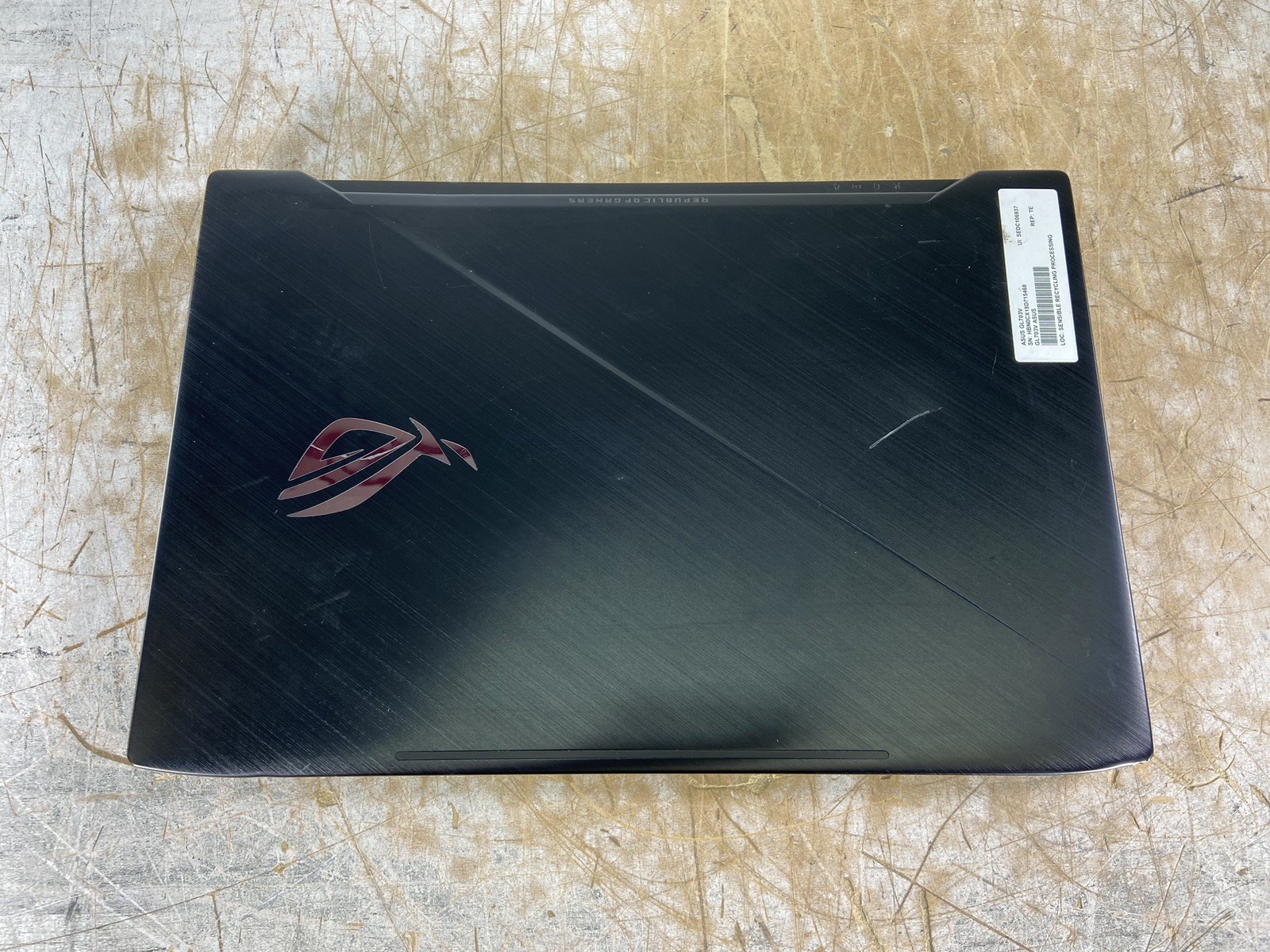 ASUS GL703V i7-7700HQ @ 2.80GHz, 12GB RAM, NO HDD/OS