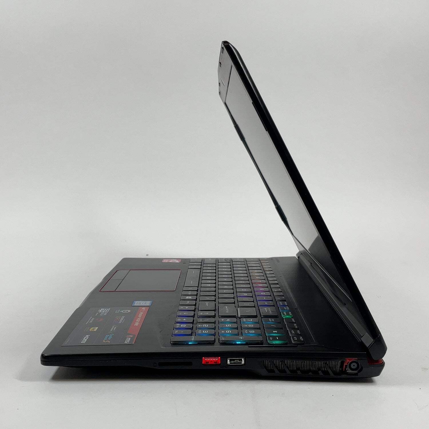 Broken MSI Raider GE63 15.6″ i7-8750H 16GB RAM 128GB SSD 1TB HDD GTX 1060