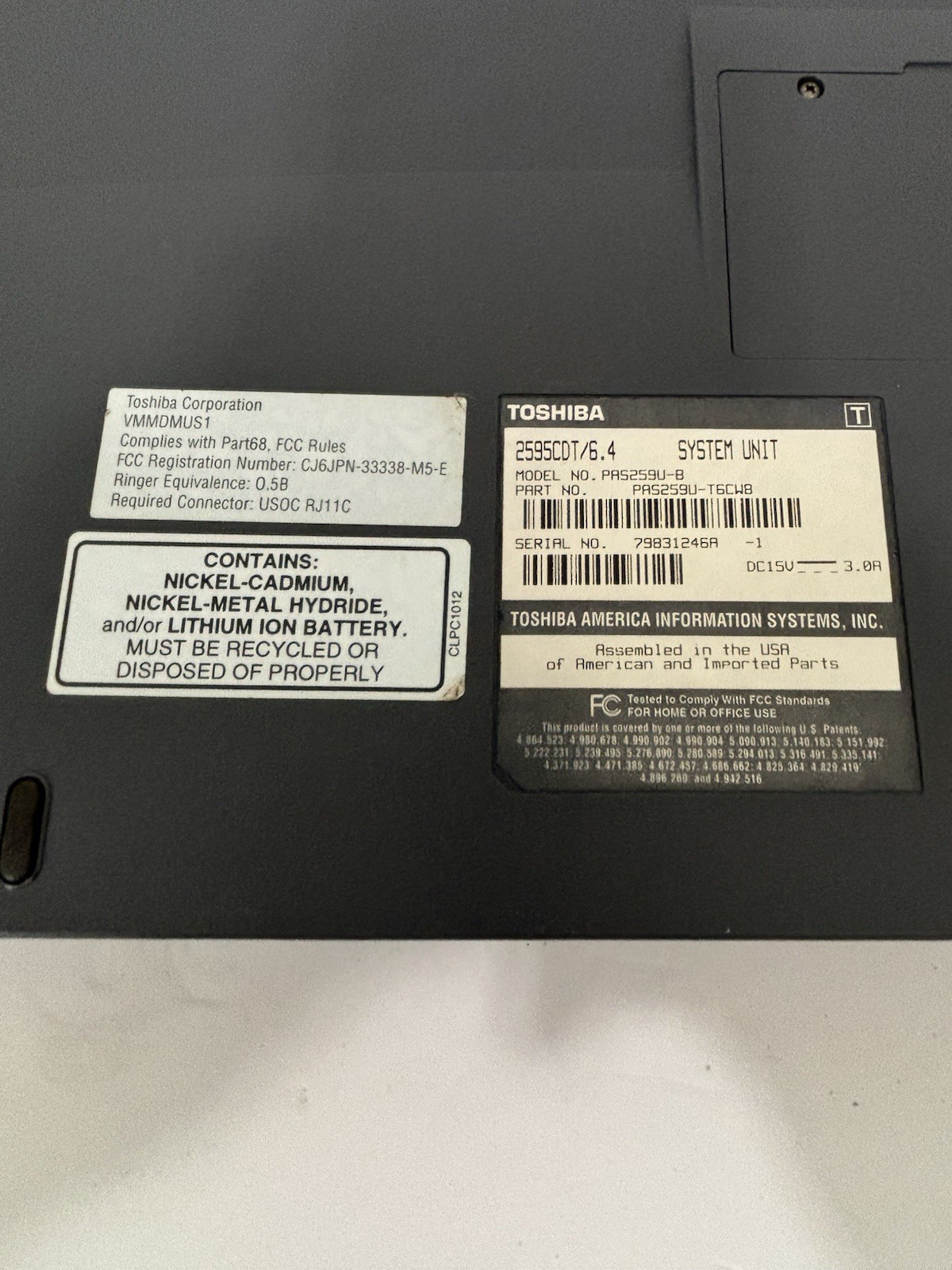 Toshiba Satellite 2595CDT 12.1in Pentium 233MHz 64MB Window 98 Laptop Computer