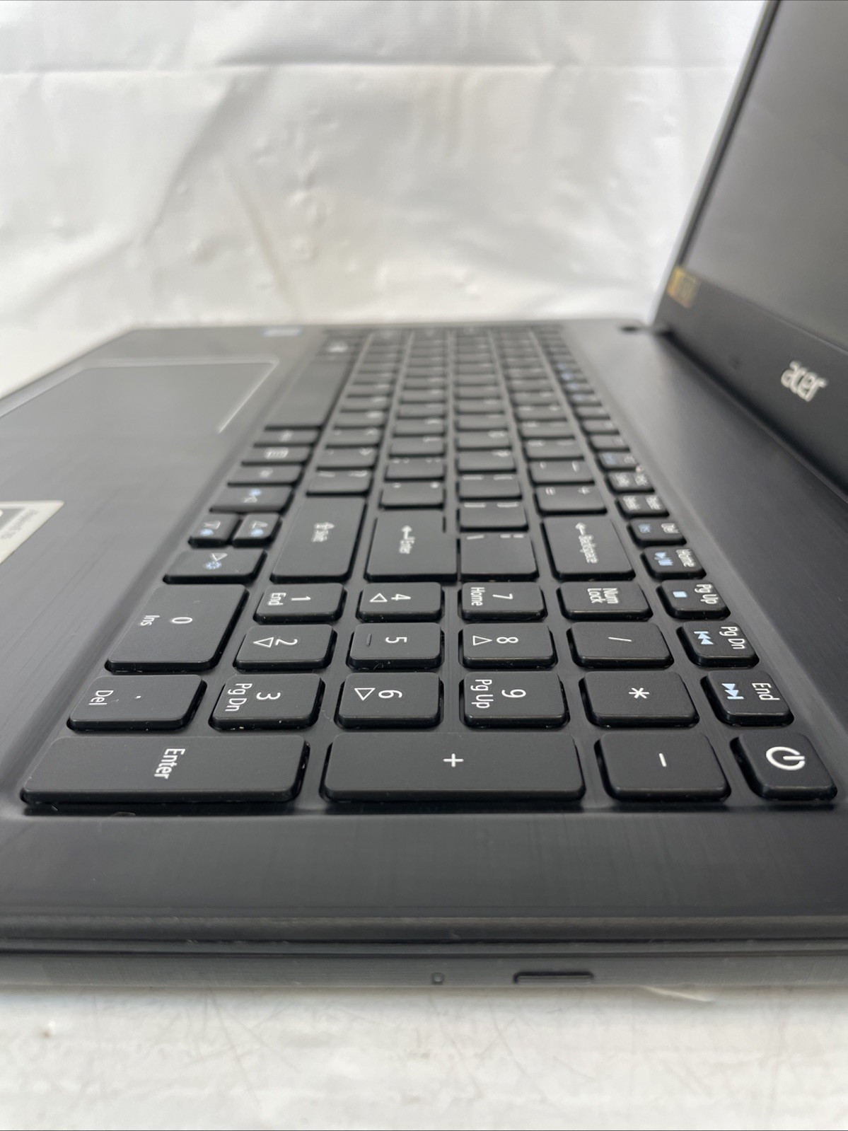 Acer Aspire E15-576-392H Intel Core i3-8130U 2.20GHz 6GB RAM 1TB HDD Windows 11