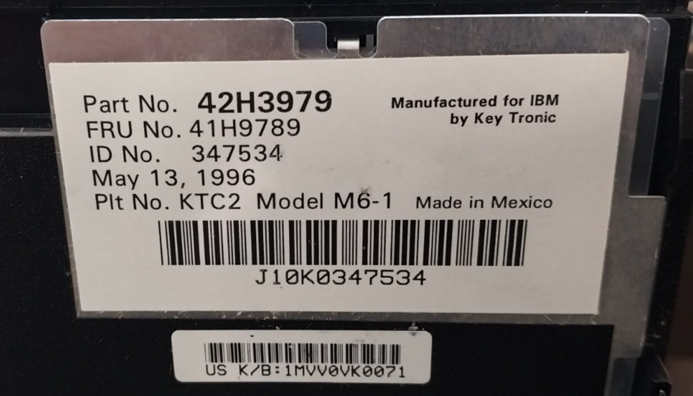 Vintage IBM ThinkPad 365XD with AC adapter & FDD boots to BIOS. Broken Hinge