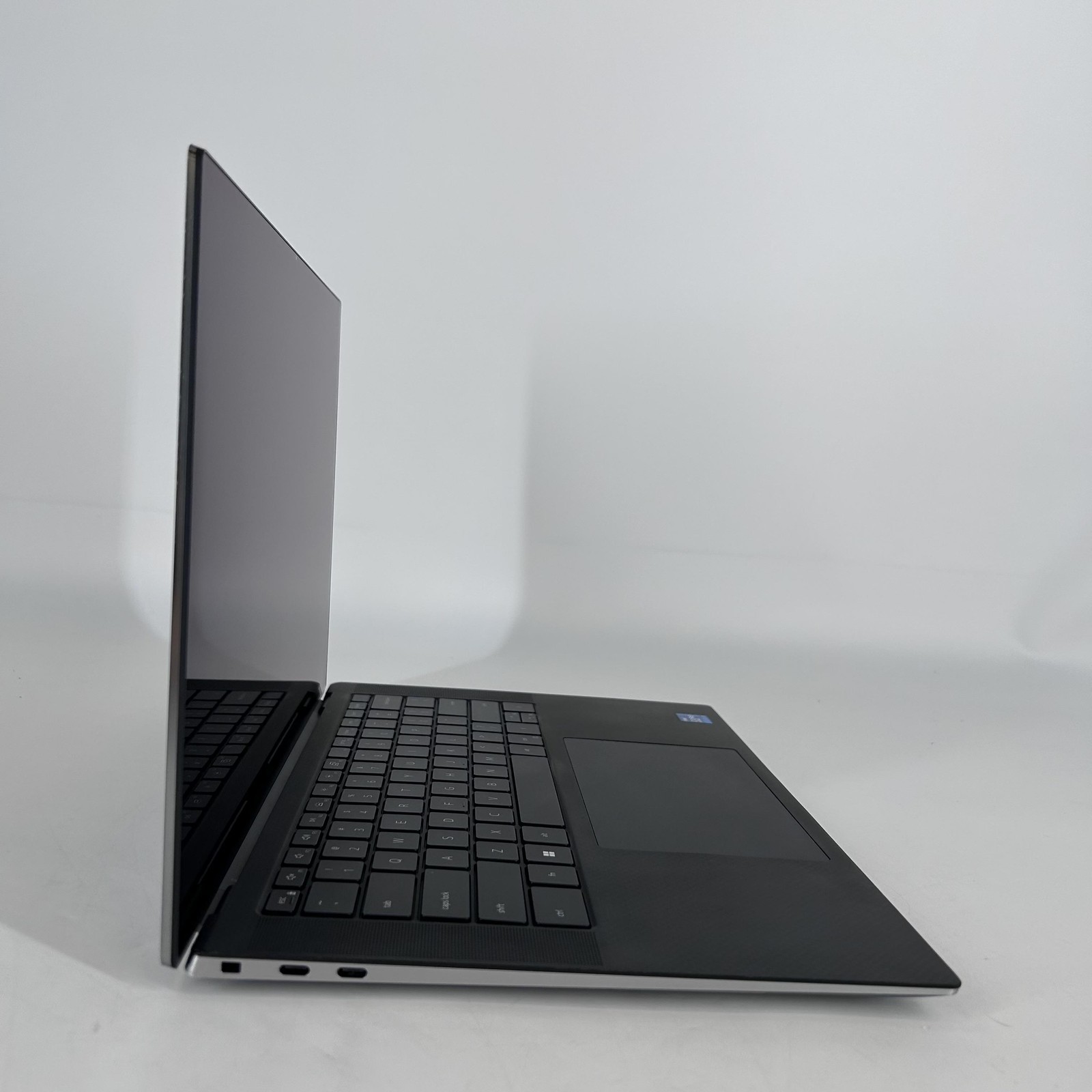Dell Precision 5560 15.6 UHD TOUCH i7-11850H 2.50GHz 64GB 2TB SSD RTX A2000 Good