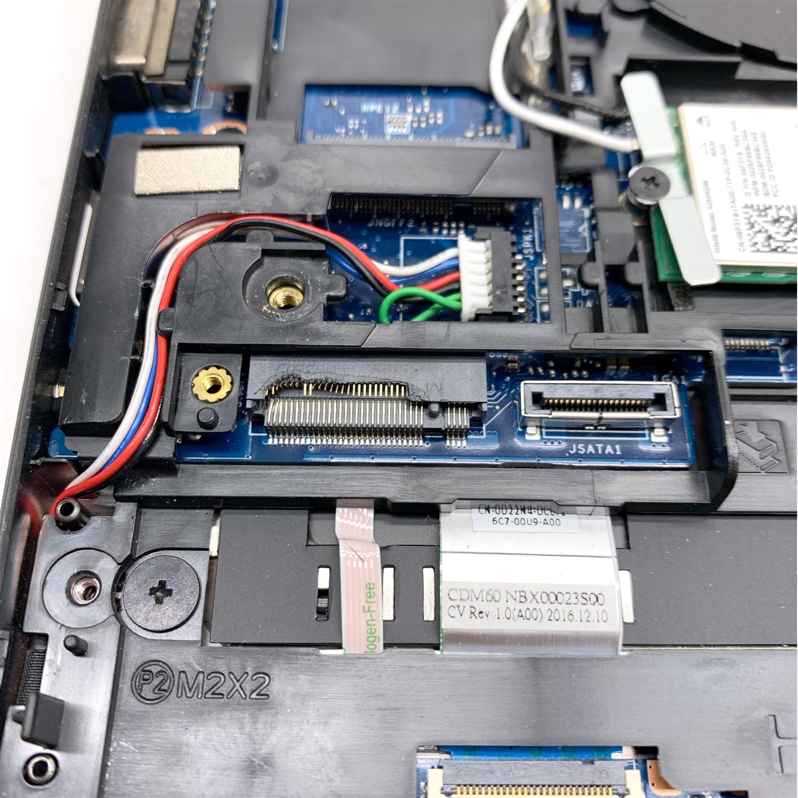 Dell Latitude 5280 12.5″ Intel i5-7300U 2.6GHz No Ram SSD Damaged Port For Parts