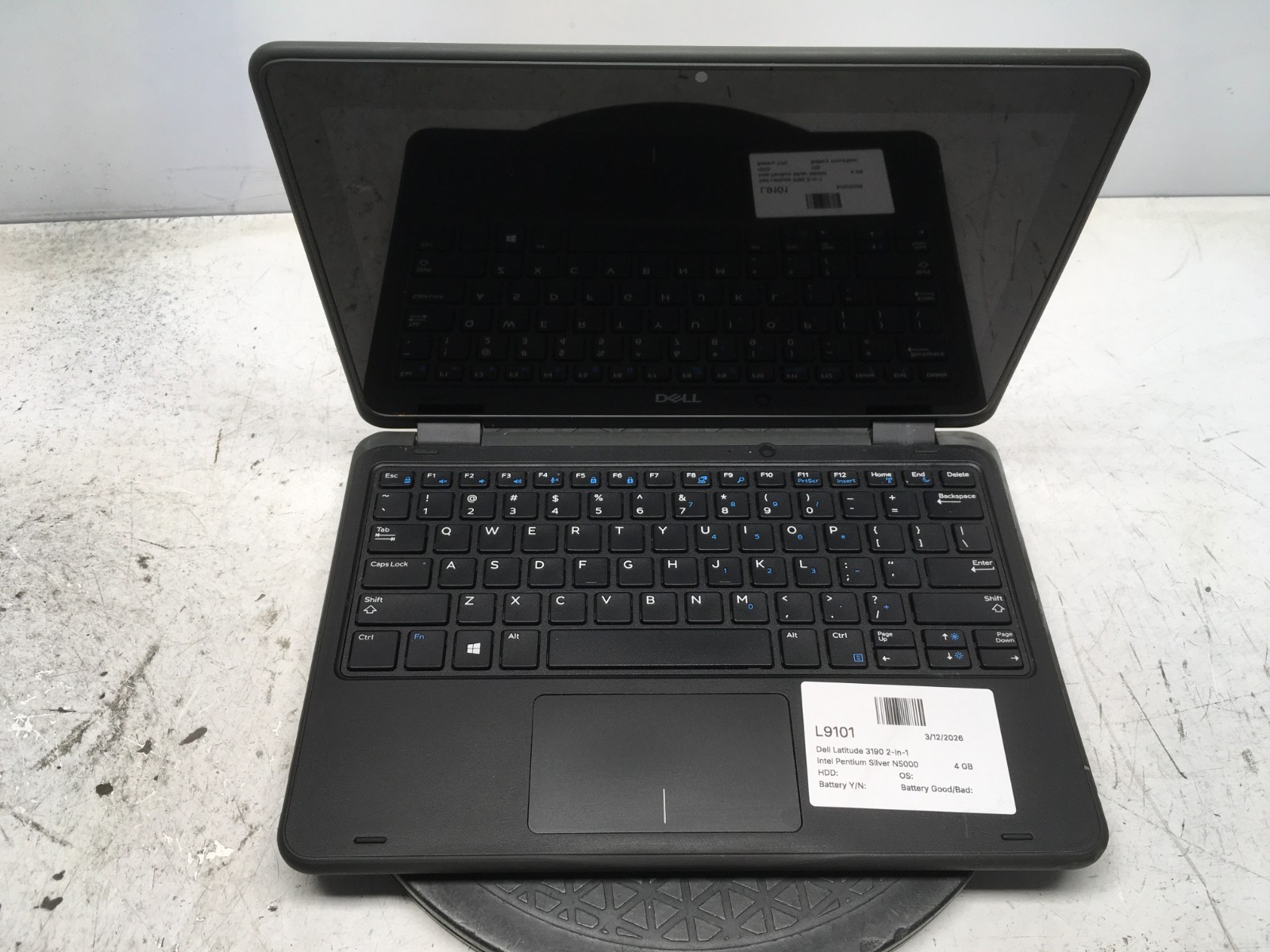 Dell Latitude 3190 2-In-1 Intel Pentium Silver N5000 1.1GHz 4 GB NO HDD