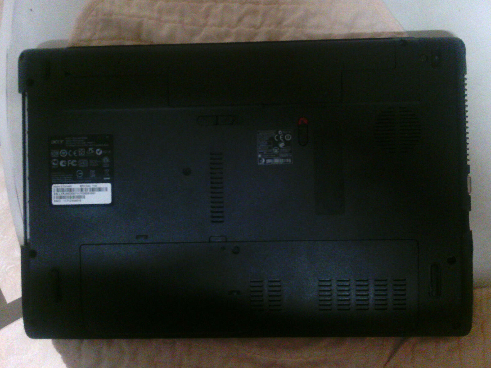 Acer Aspire 5733Z-4851 15.6 Gray Laptop NO HDD No OS (Please Read)