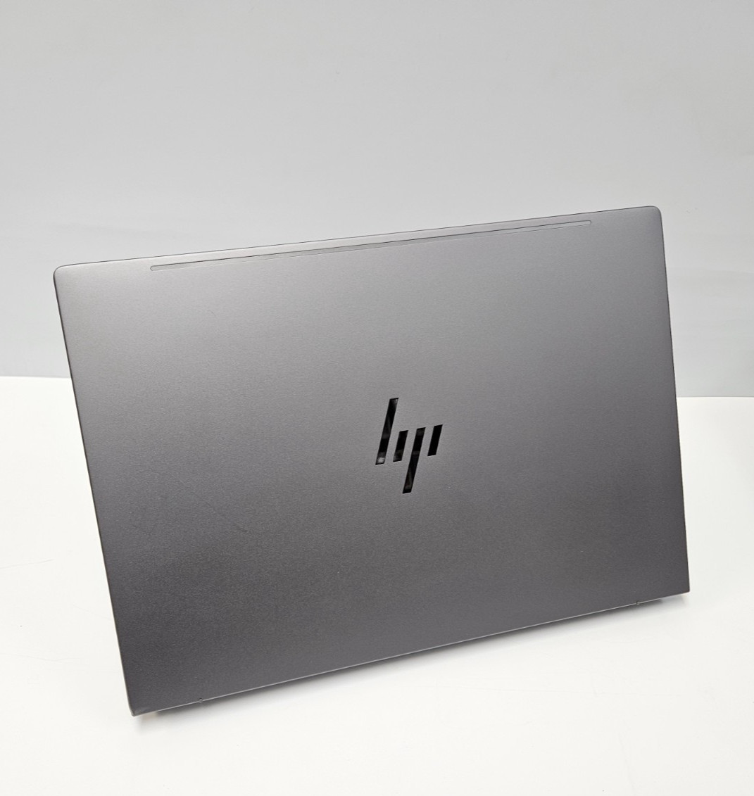 HP ZBook Power G11 16″ Mobile Workstation Ultra 7 165H 32GB – 1TB SSD Watrranty