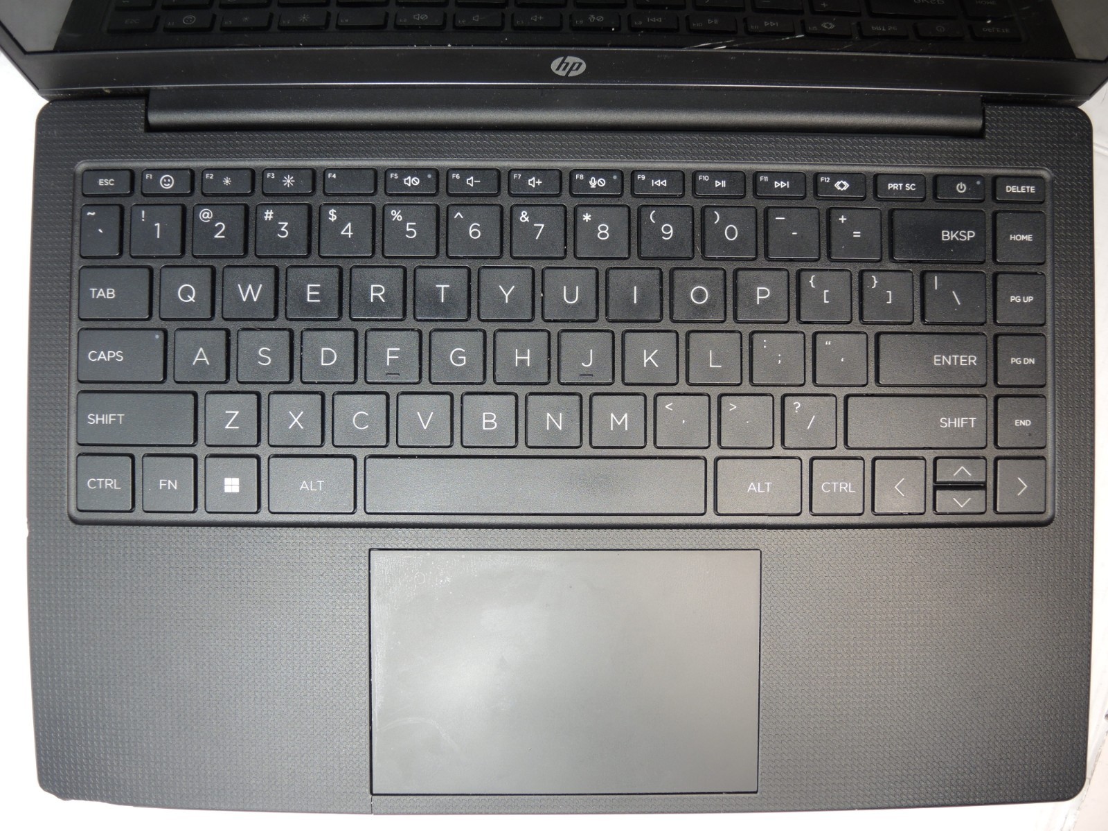 HP Laptop 14z-em000 Laptop (Parts Only) – Dead Board, Cracked Screen, No RAM/SSD