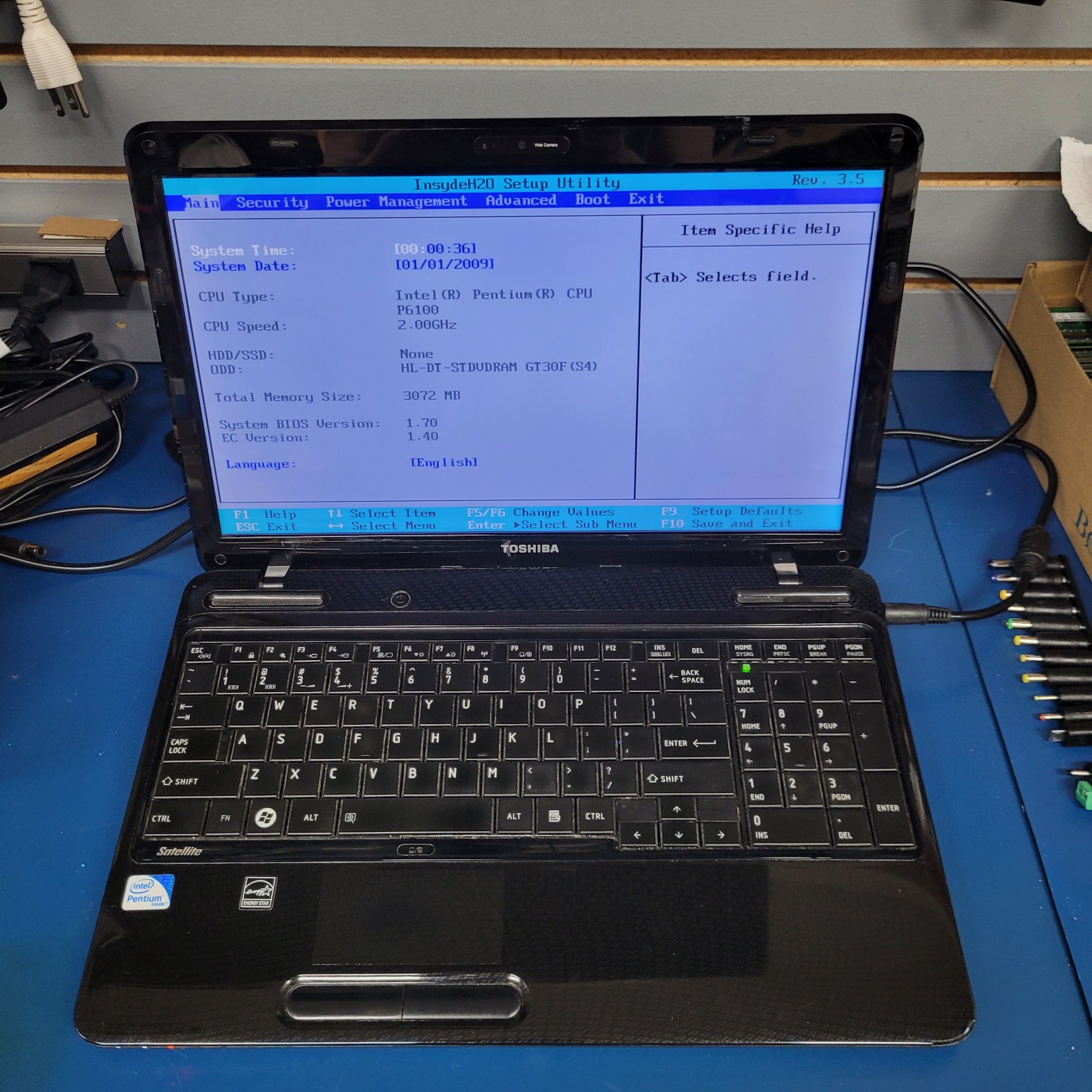 Toshiba Satellite L665-s5096 Intel Pentium P6100 @2.0 GHz 3GB RAM NO HDD
