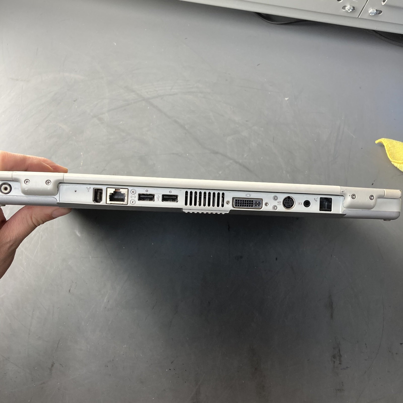 Vintage Apple PowerBook G4 Titanium M5884 Screen Issues Mac OS X 10.4