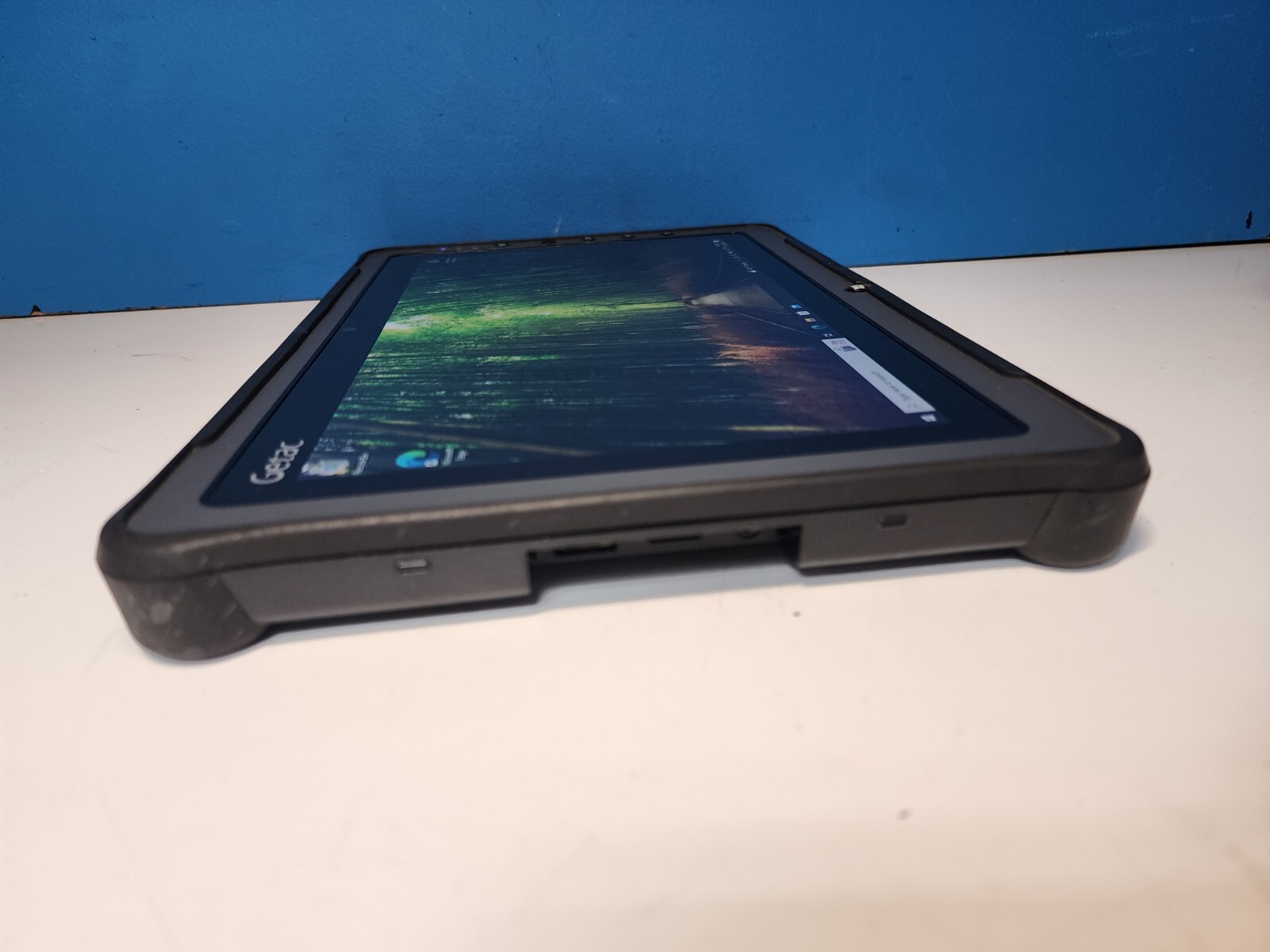 Getac F110 G3 Rugged Tablet Computer i5-6200U 2.30GHZ 8GB 256GB, WIN 10PRO