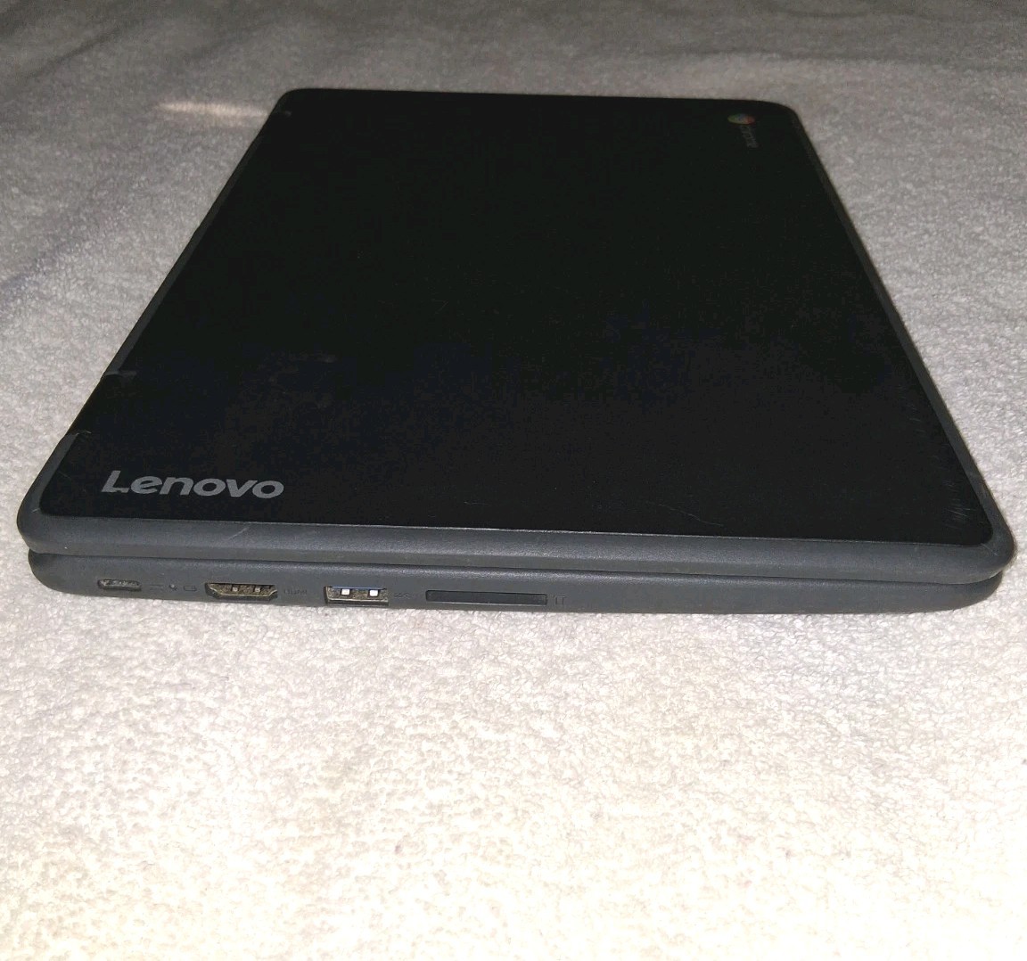 Lenovo 300e Black Chromebook 11.6″ Touchscreen 4GB Ram 32GB Storage HDMI Port