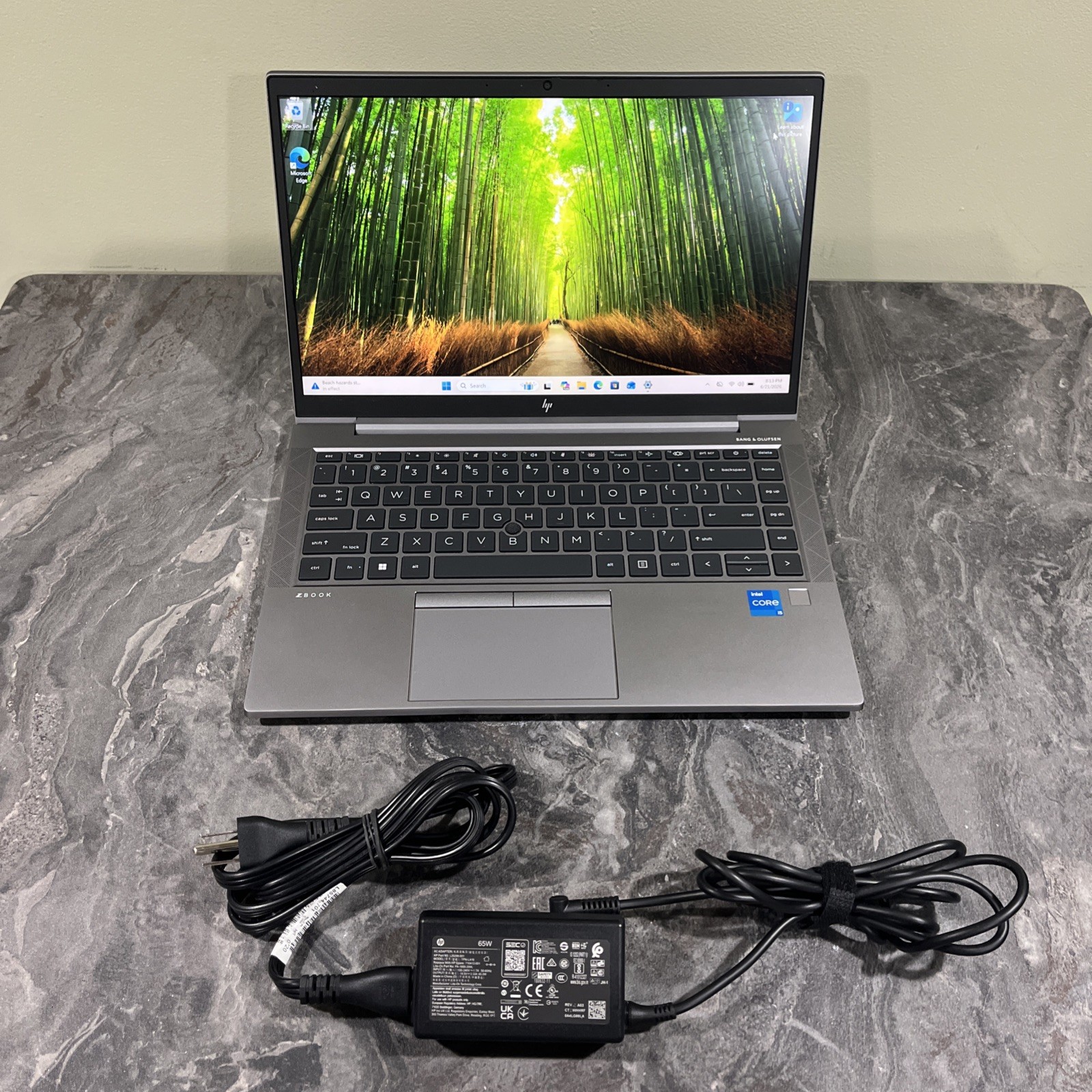 HP ZBook Firefly 14-inch G8 Core i5-1135G7@2.40GHz 256GB SSD 16GB RAM W11 Pro a