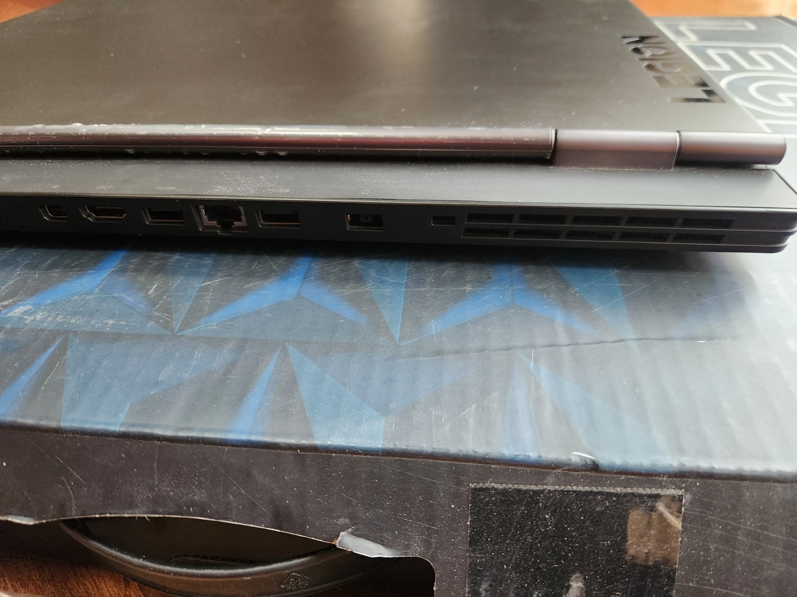 Lenovo Legion Y740-17IRHg 17.3” (Core i7 9750H, RTX 2070)