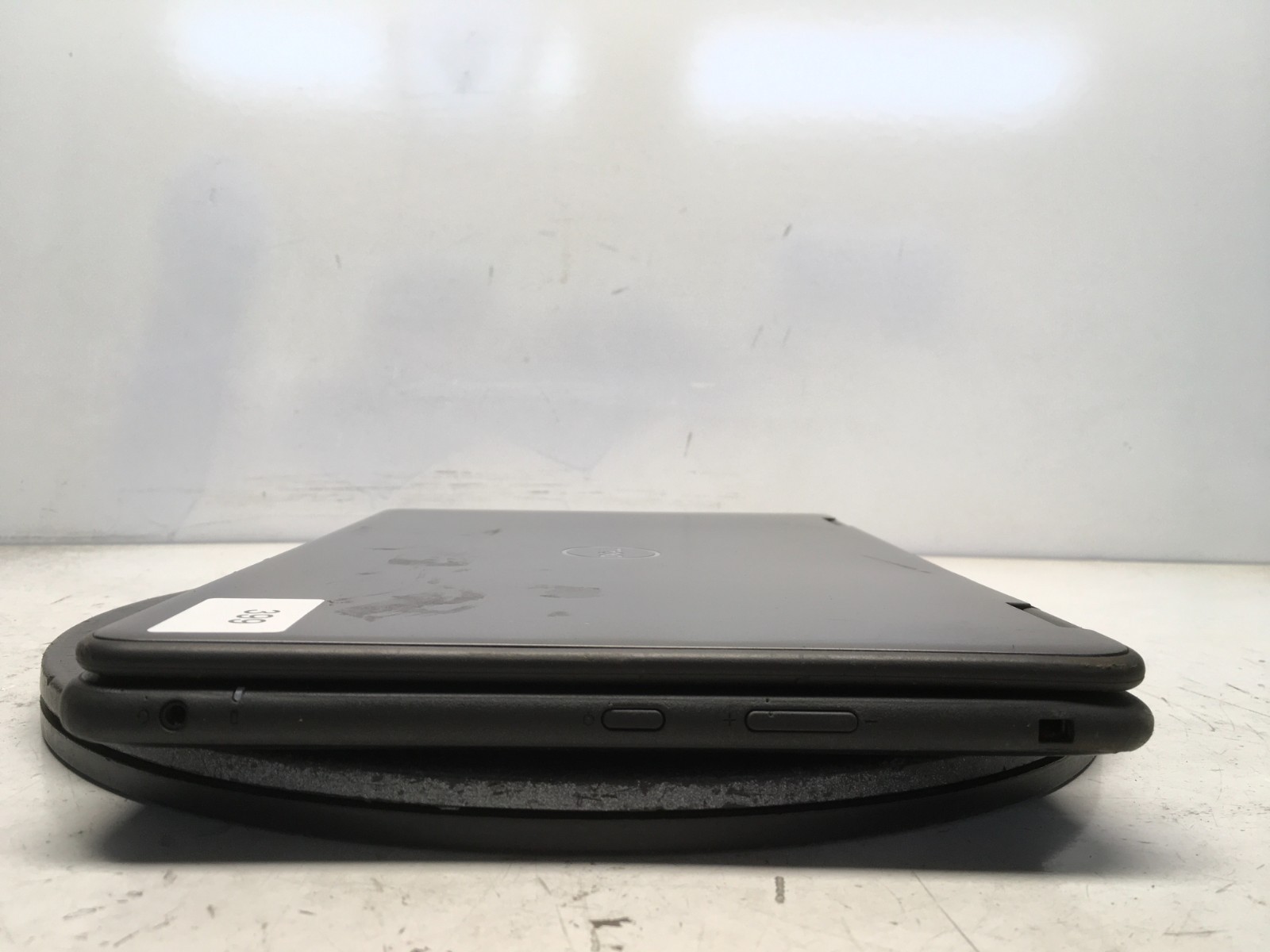 Dell Latitude 3190 2-In-1 Intel Celeron N4100 1.1GHz 4 GB NO HD BIOS locked