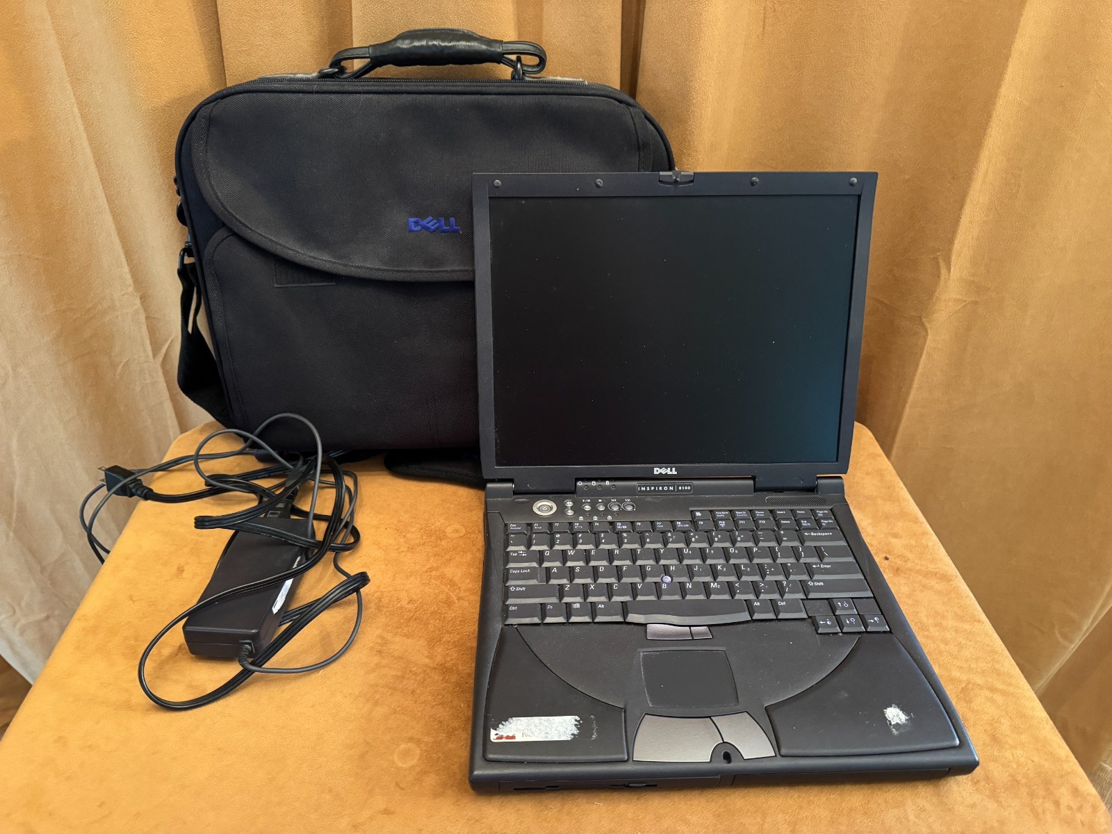 WORKING Vintage Dell Latitude Laptop & case C800 PP01X Vintage Gamer Windows XP