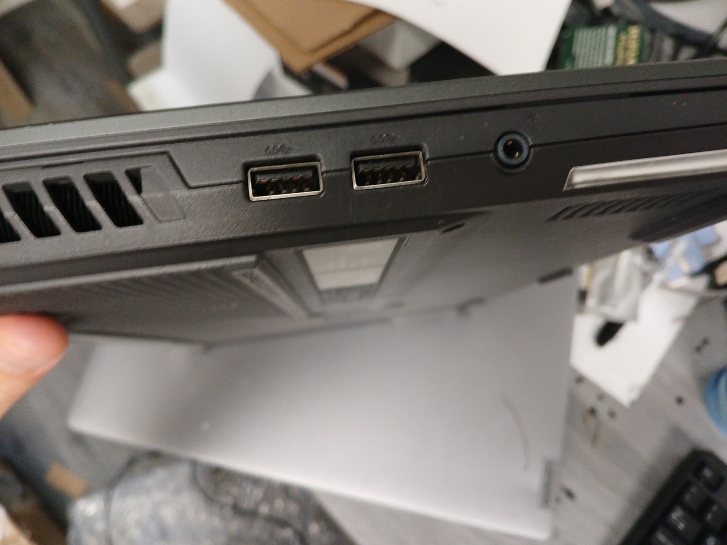 ASUS ROG Strix – Ryzen 7 – 16GB – No Drives – Parts 61