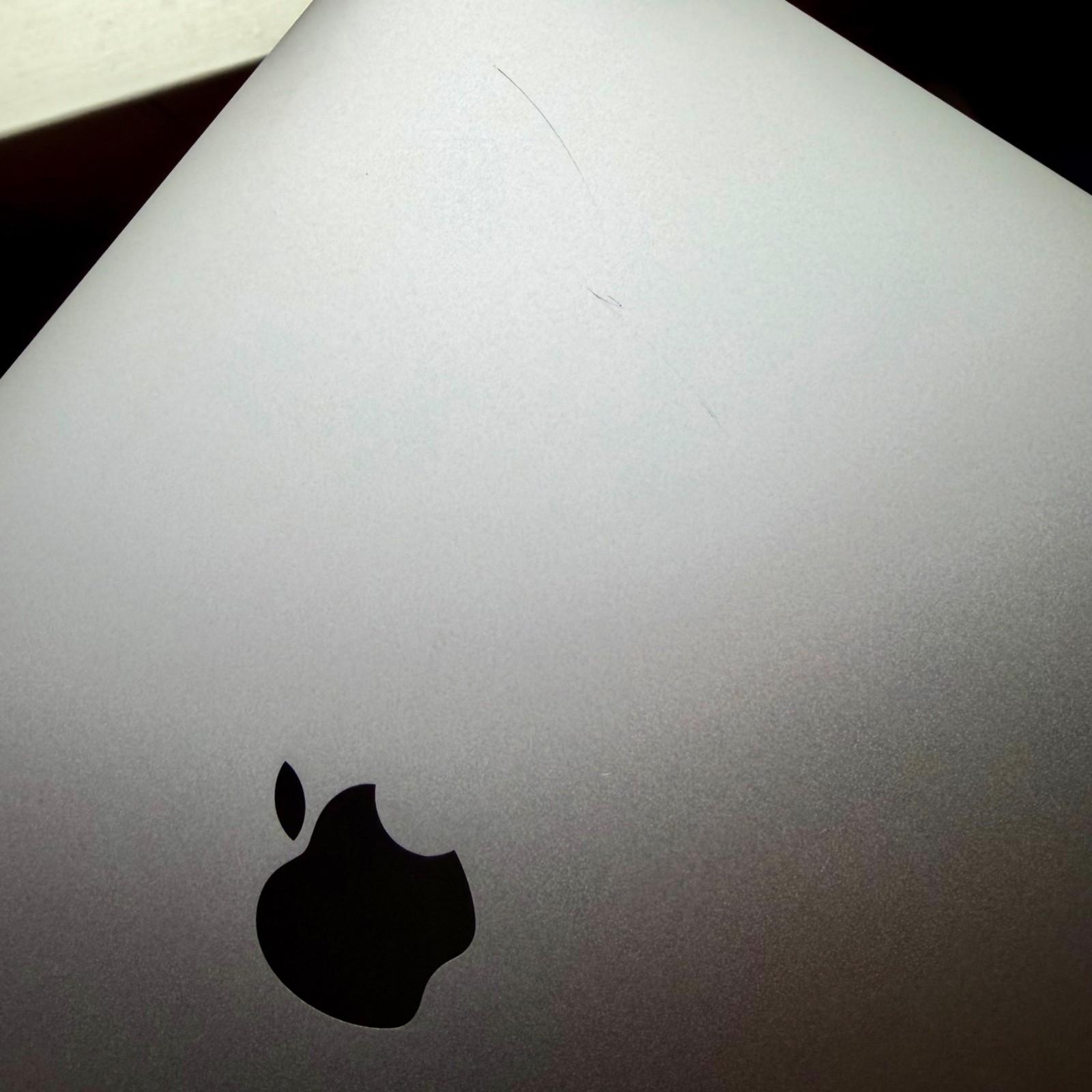 APPLE MACBOOK PRO 13″ TOUCH/2019 CORE I5-8279U 2.4GHZ 16GB RAM 256SSD