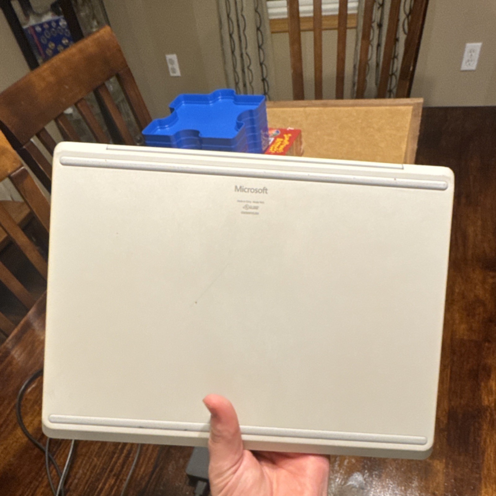 Microsoft Surface Laptop Platinum 13.5″ Windows 11 USB-C Webcam Wi-Fi